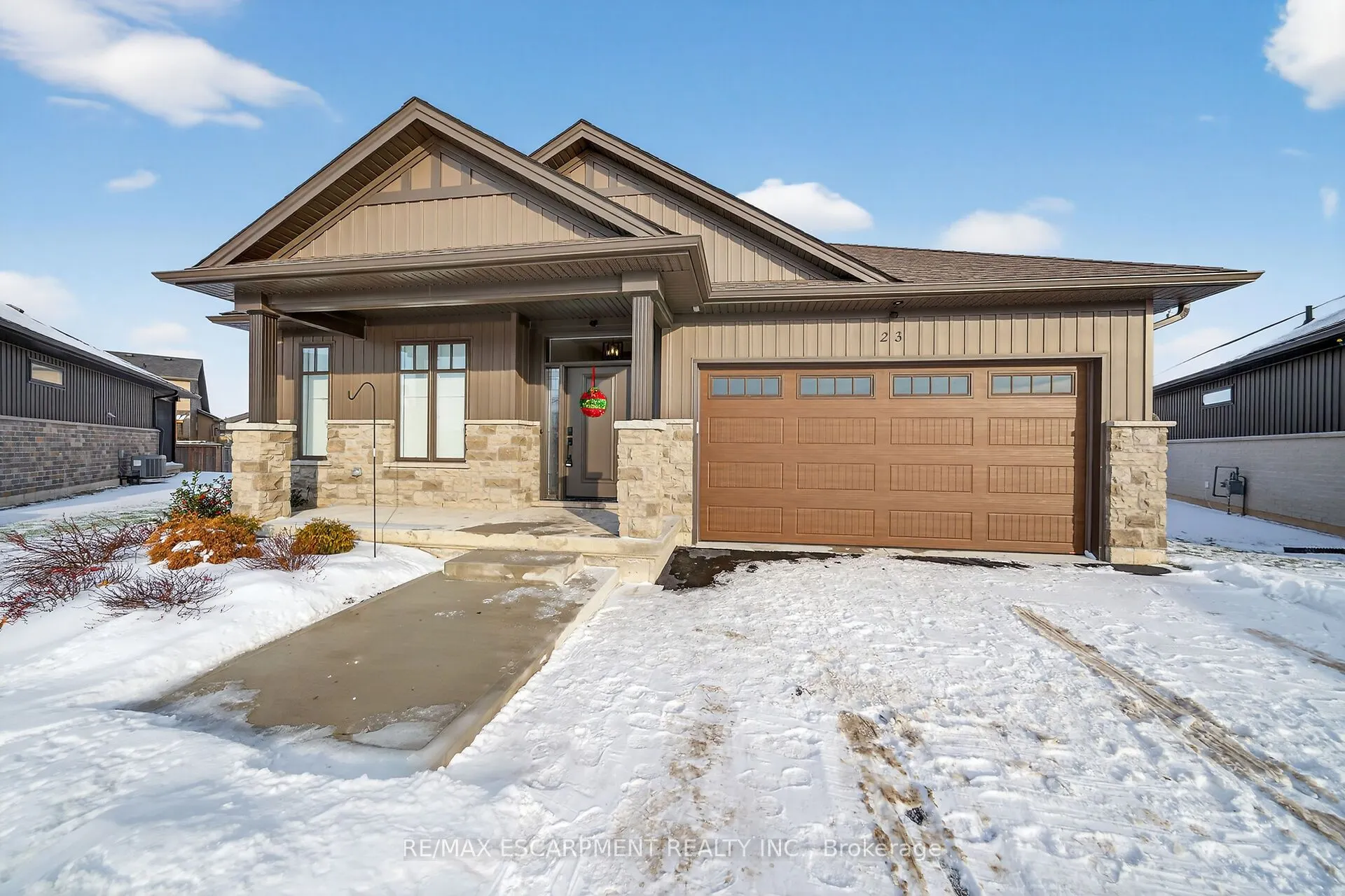 24 CRADDOCK Boulevard #23