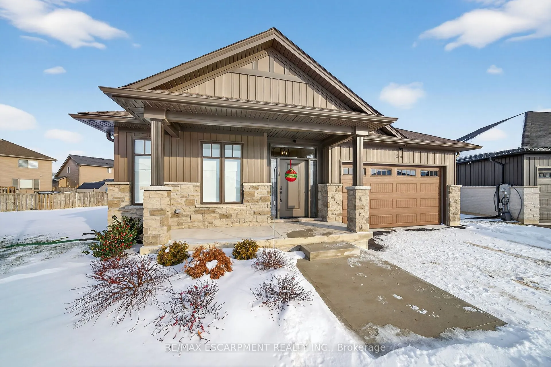 24 CRADDOCK Boulevard #23