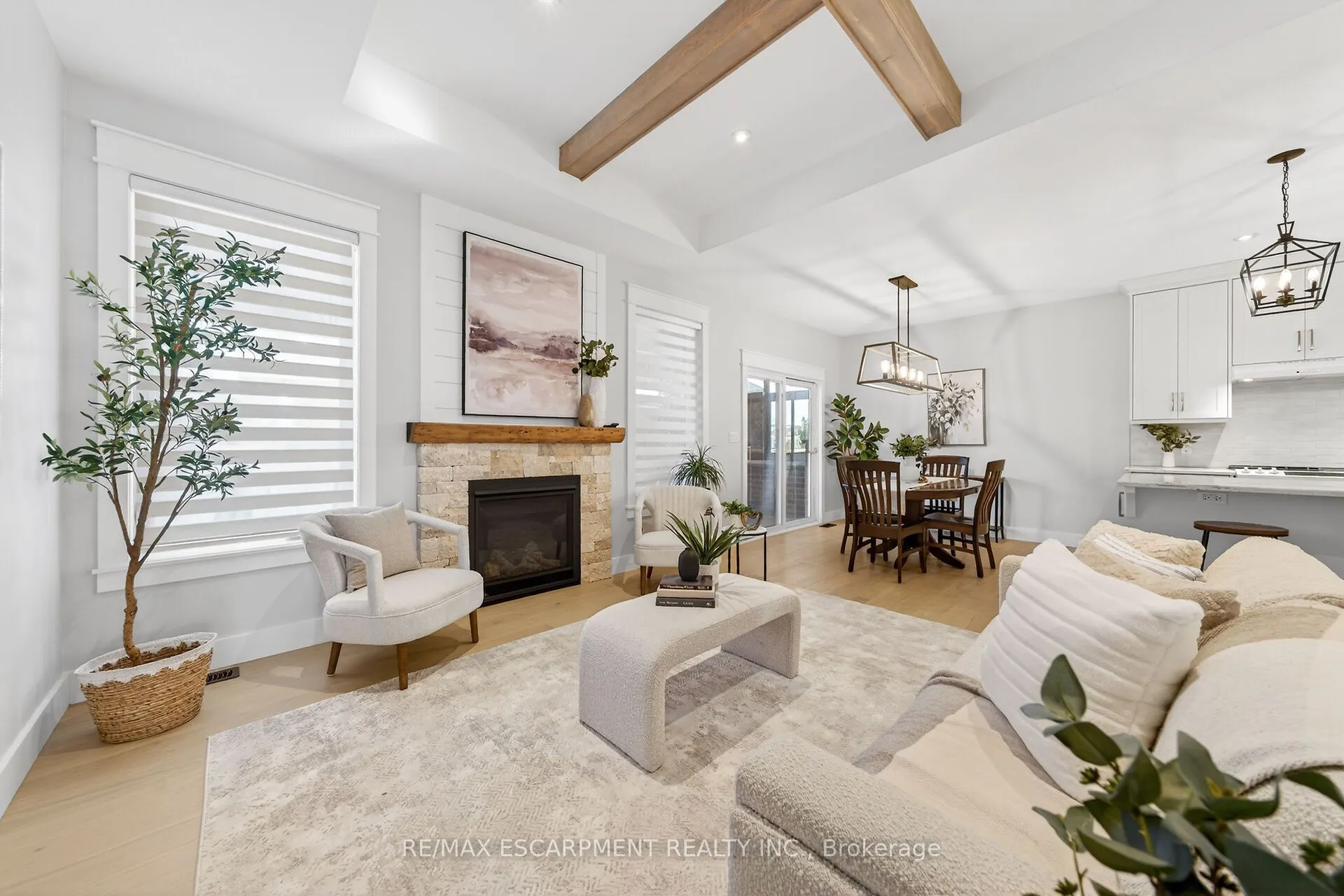 24 CRADDOCK Boulevard #23