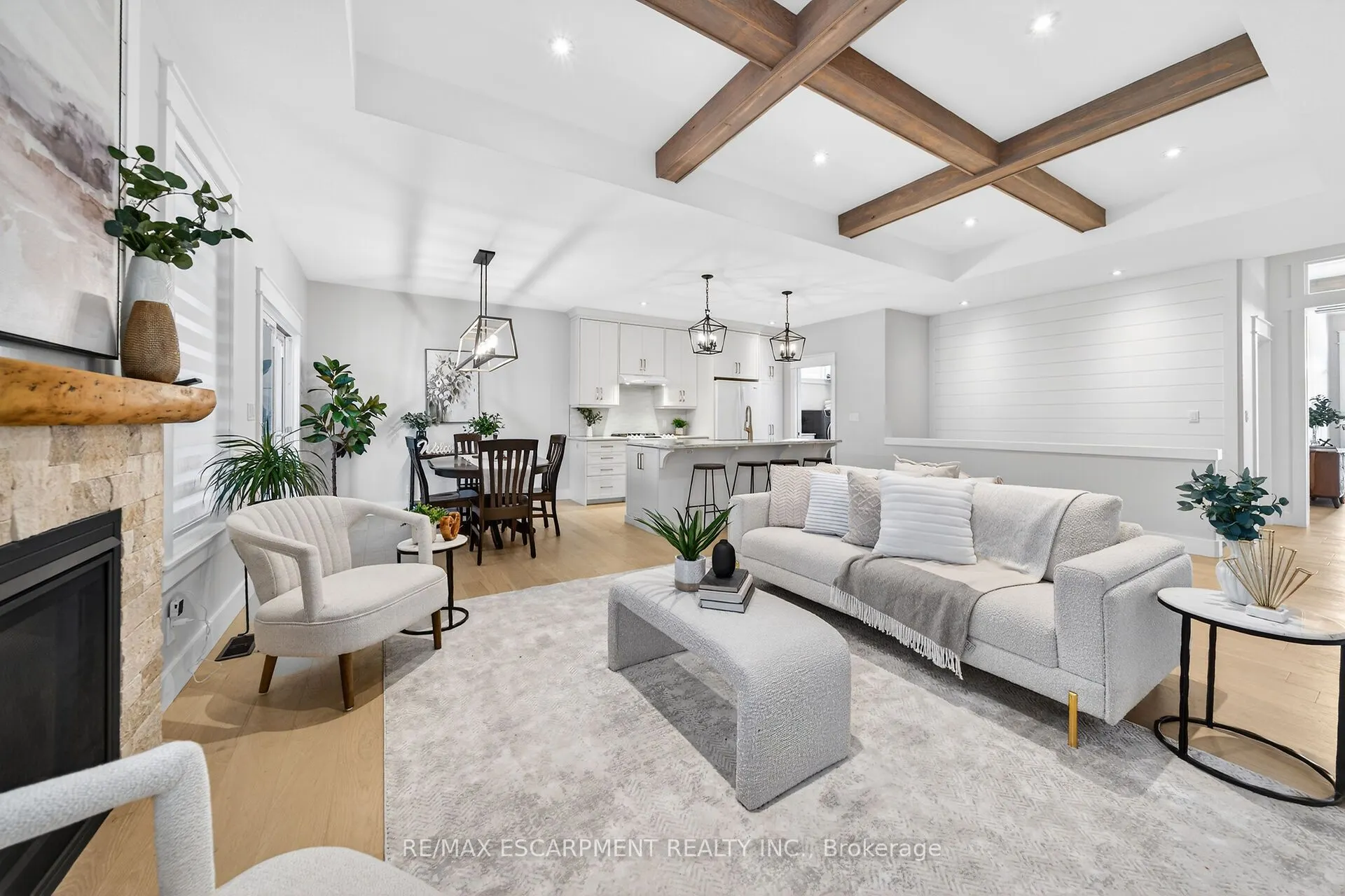 24 CRADDOCK Boulevard #23