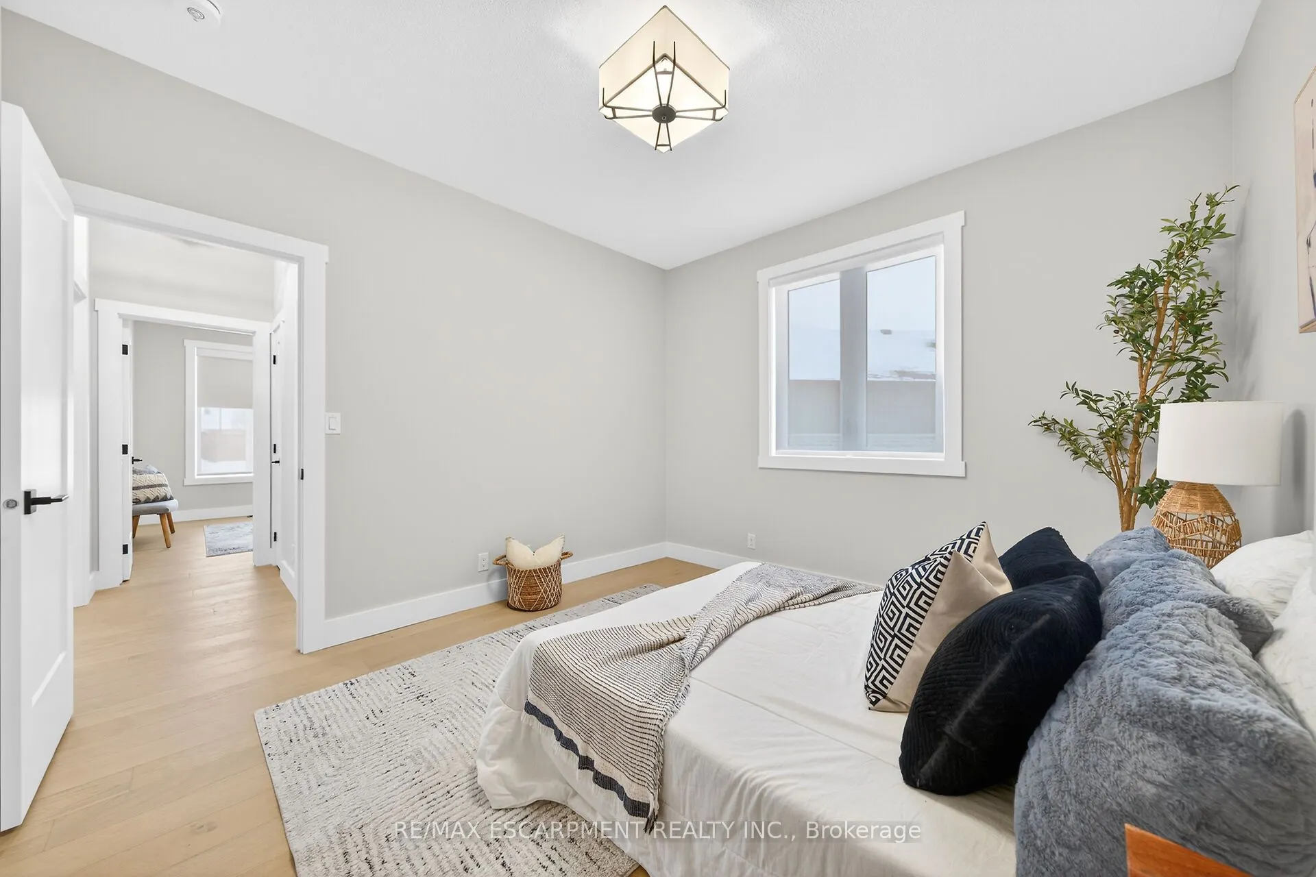 24 CRADDOCK Boulevard #23