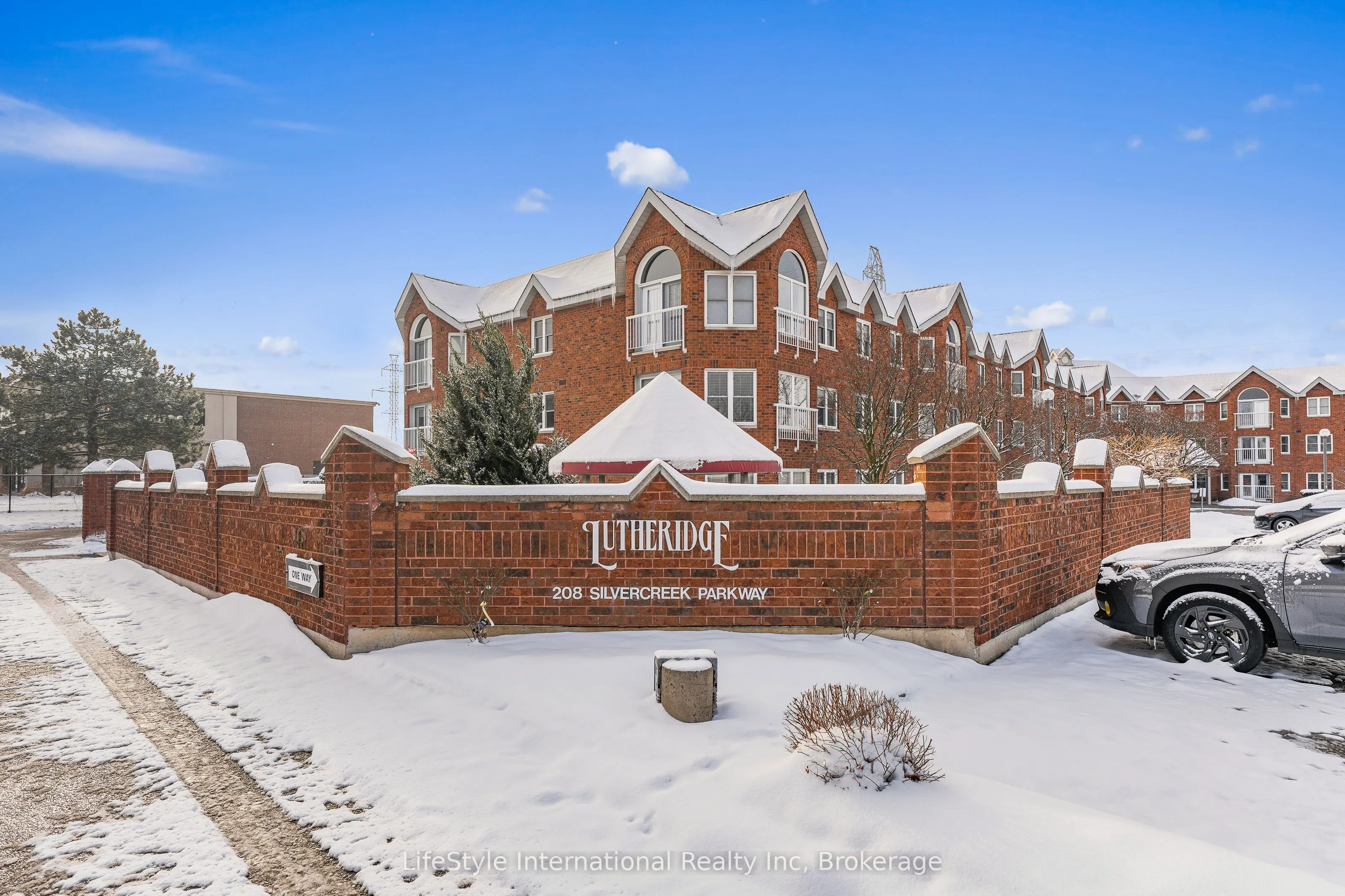 208 Silvercreek Parkway N #205