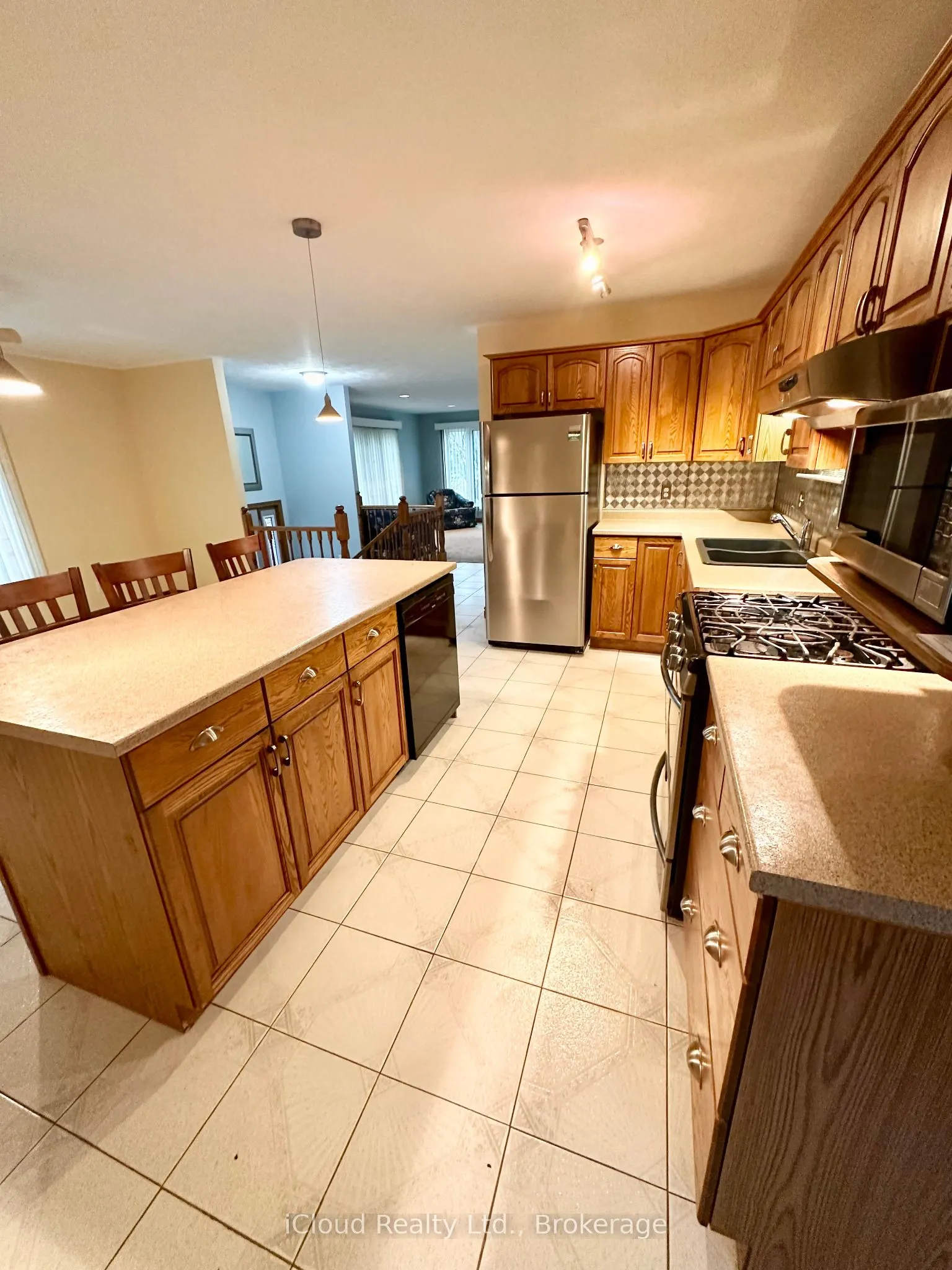 86 GLENDALE Drive E