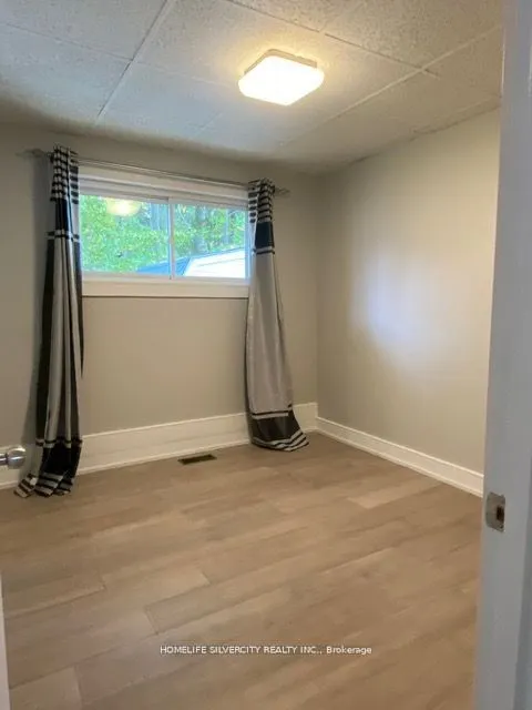 35 LAKESIDE Avenue