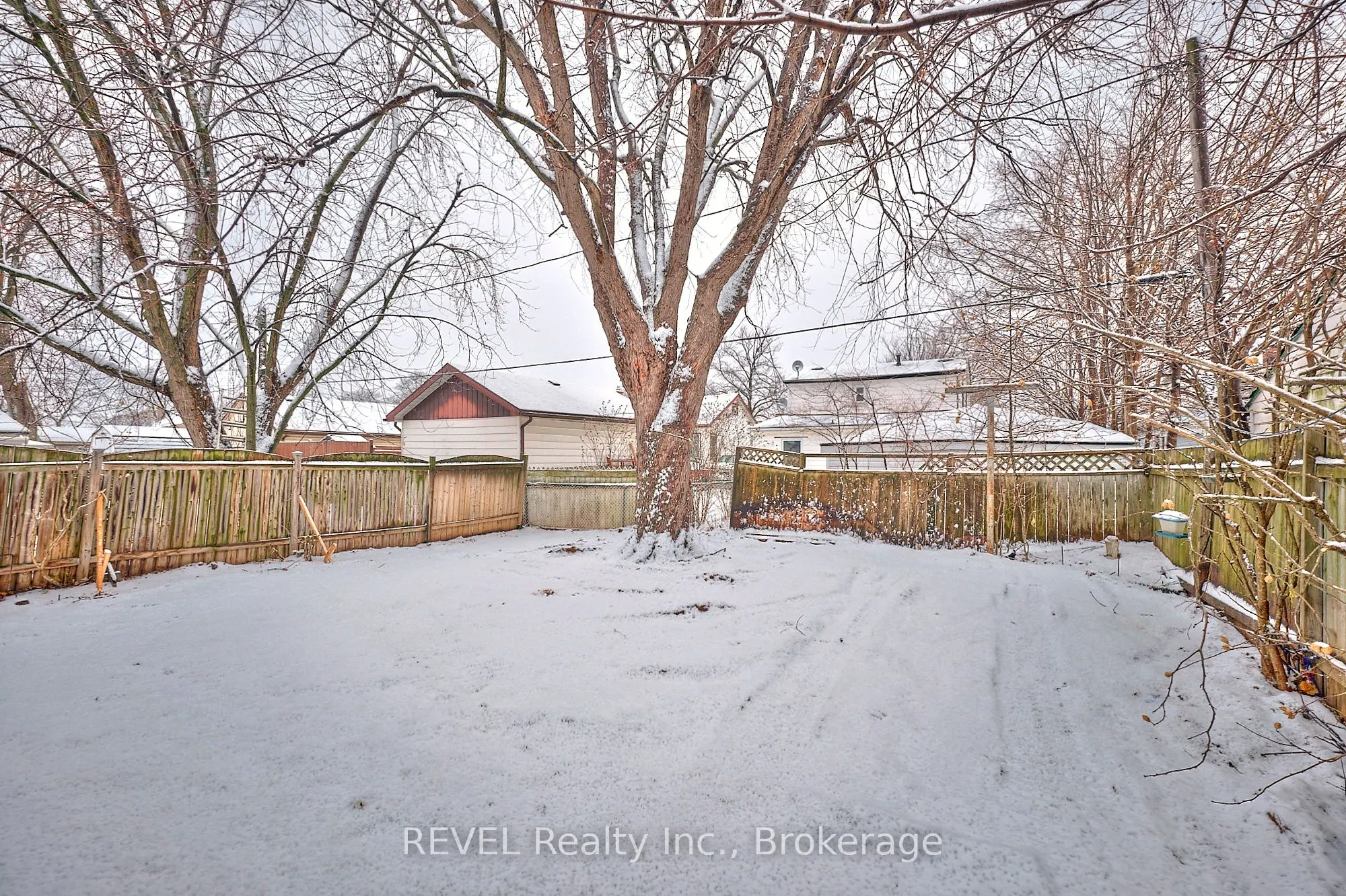 406 Hennepin Avenue