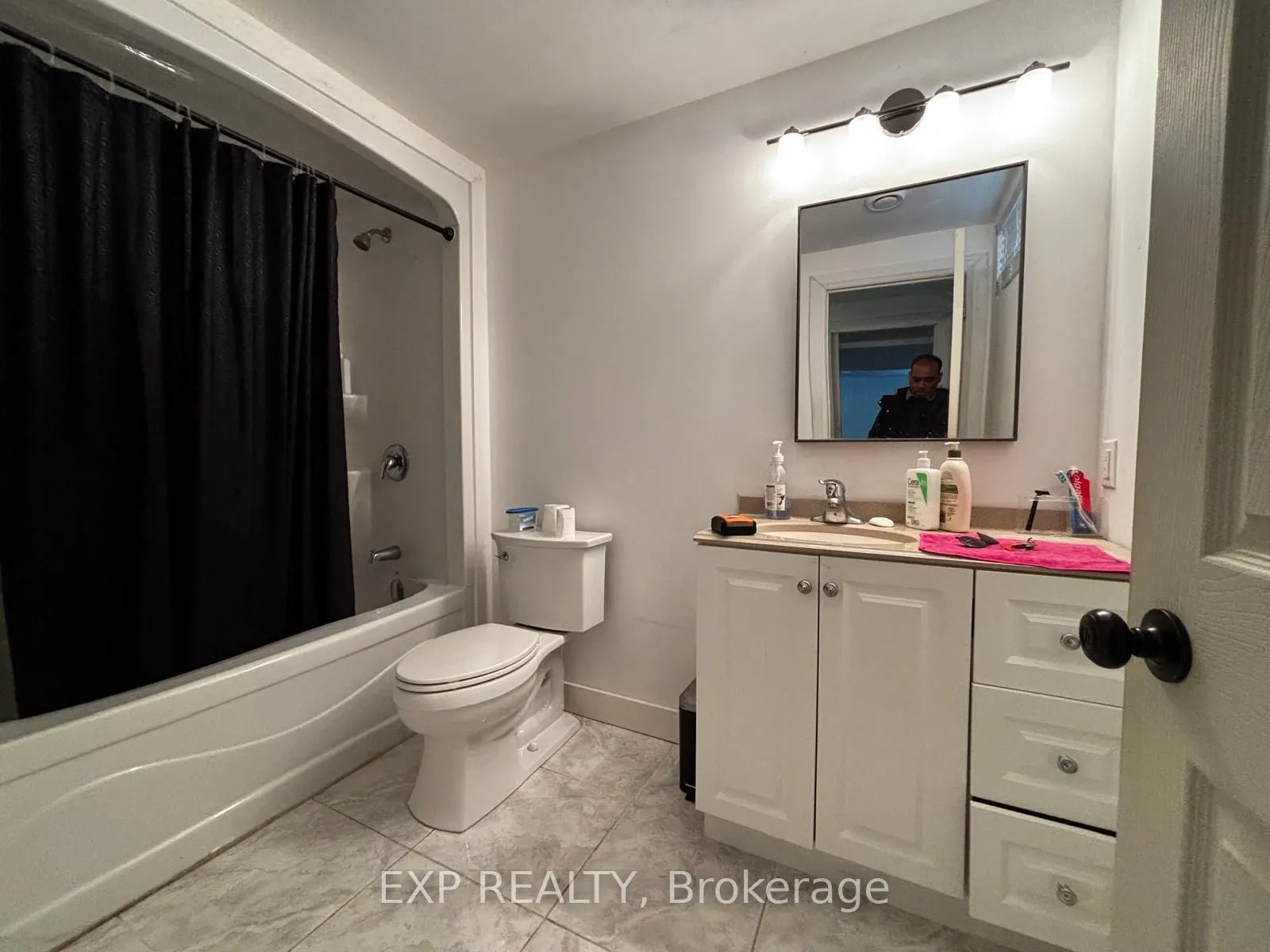 1527 Merrittville Highway #Basement