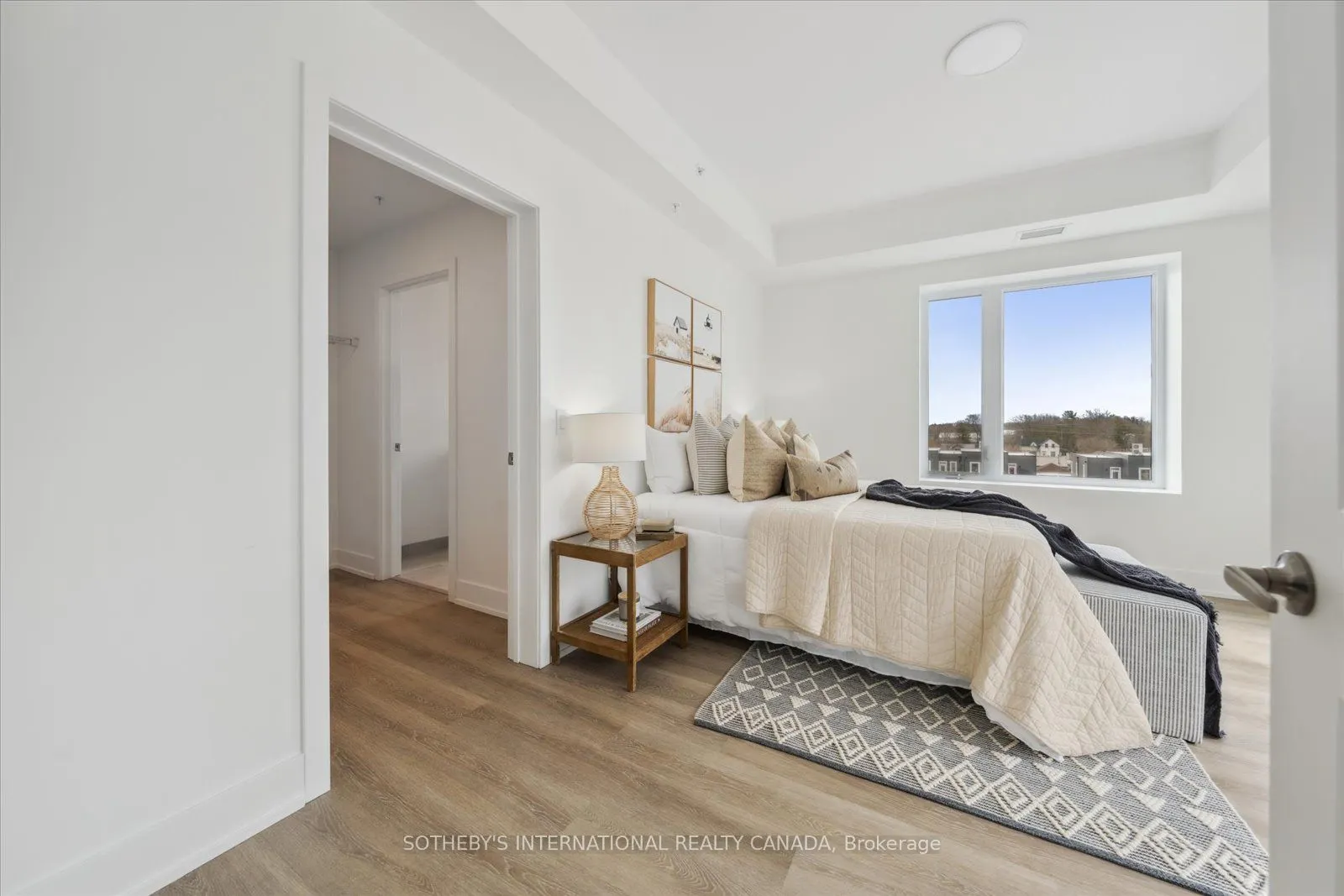 19B West Street N #201