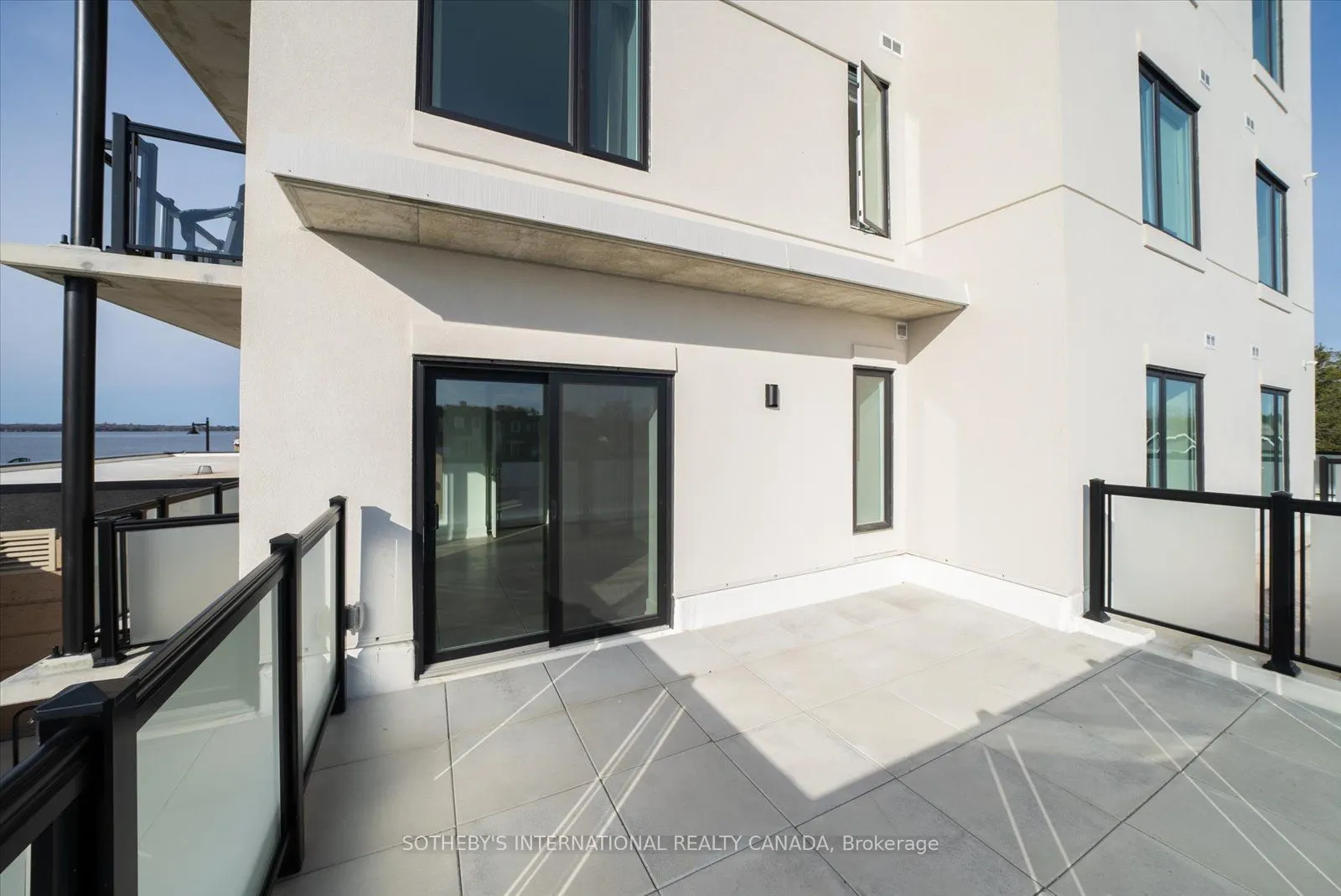 19B West Street N #201
