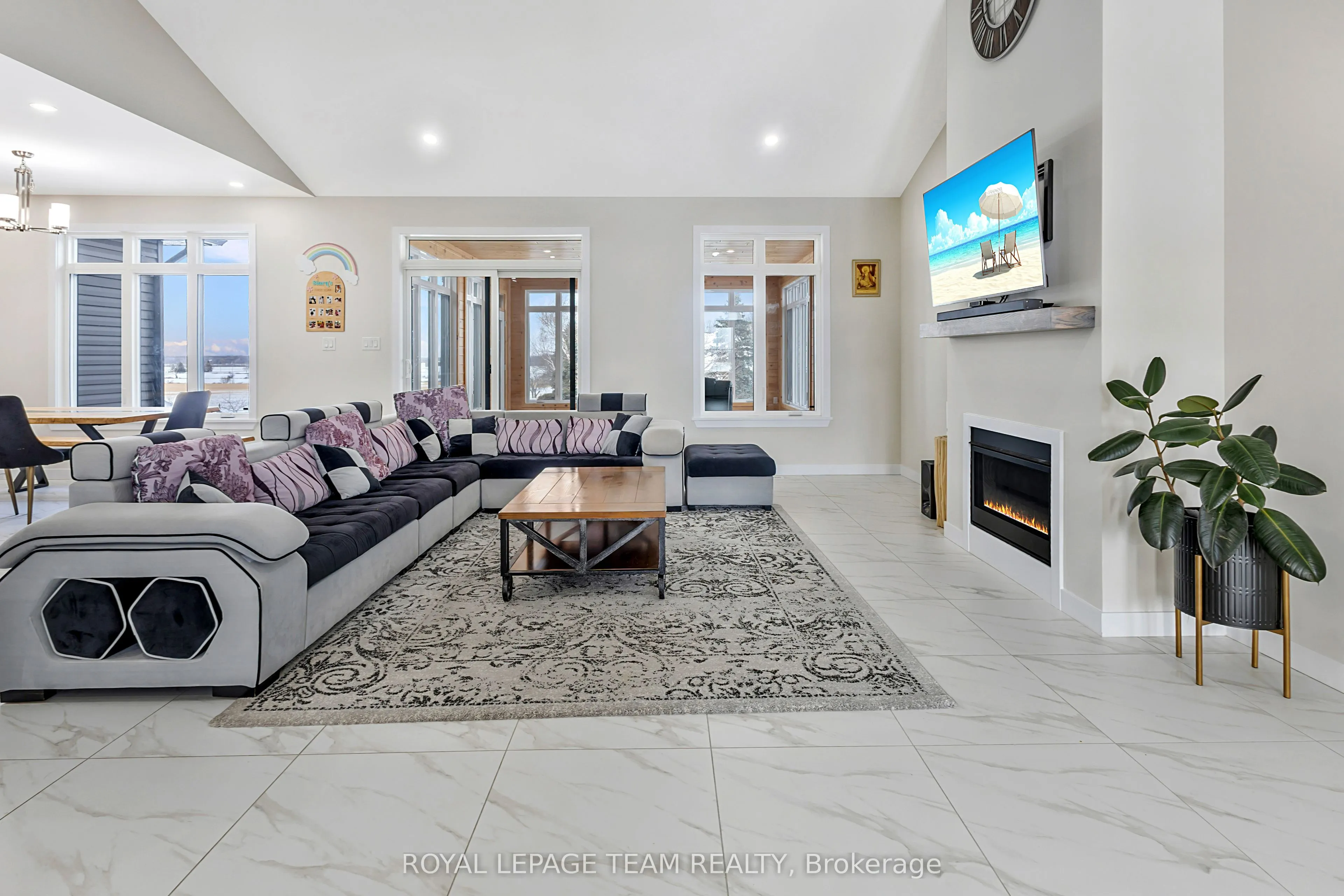 224 Trudeau Crescent