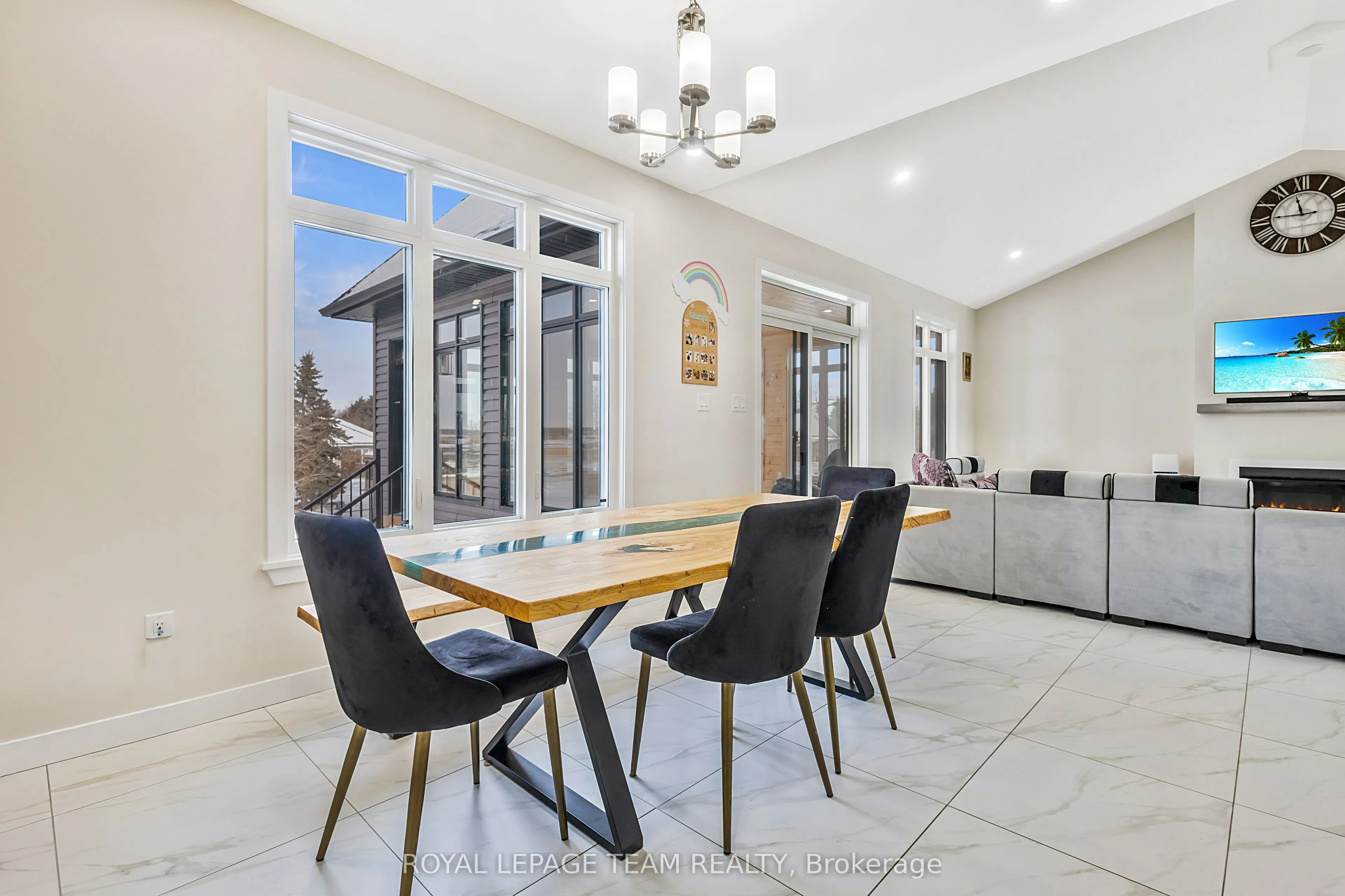 224 Trudeau Crescent
