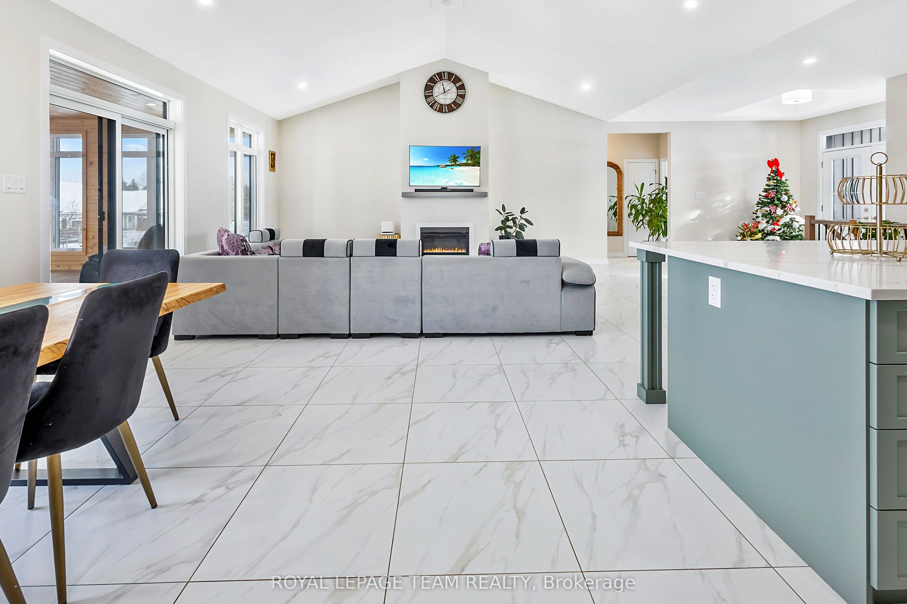 224 Trudeau Crescent
