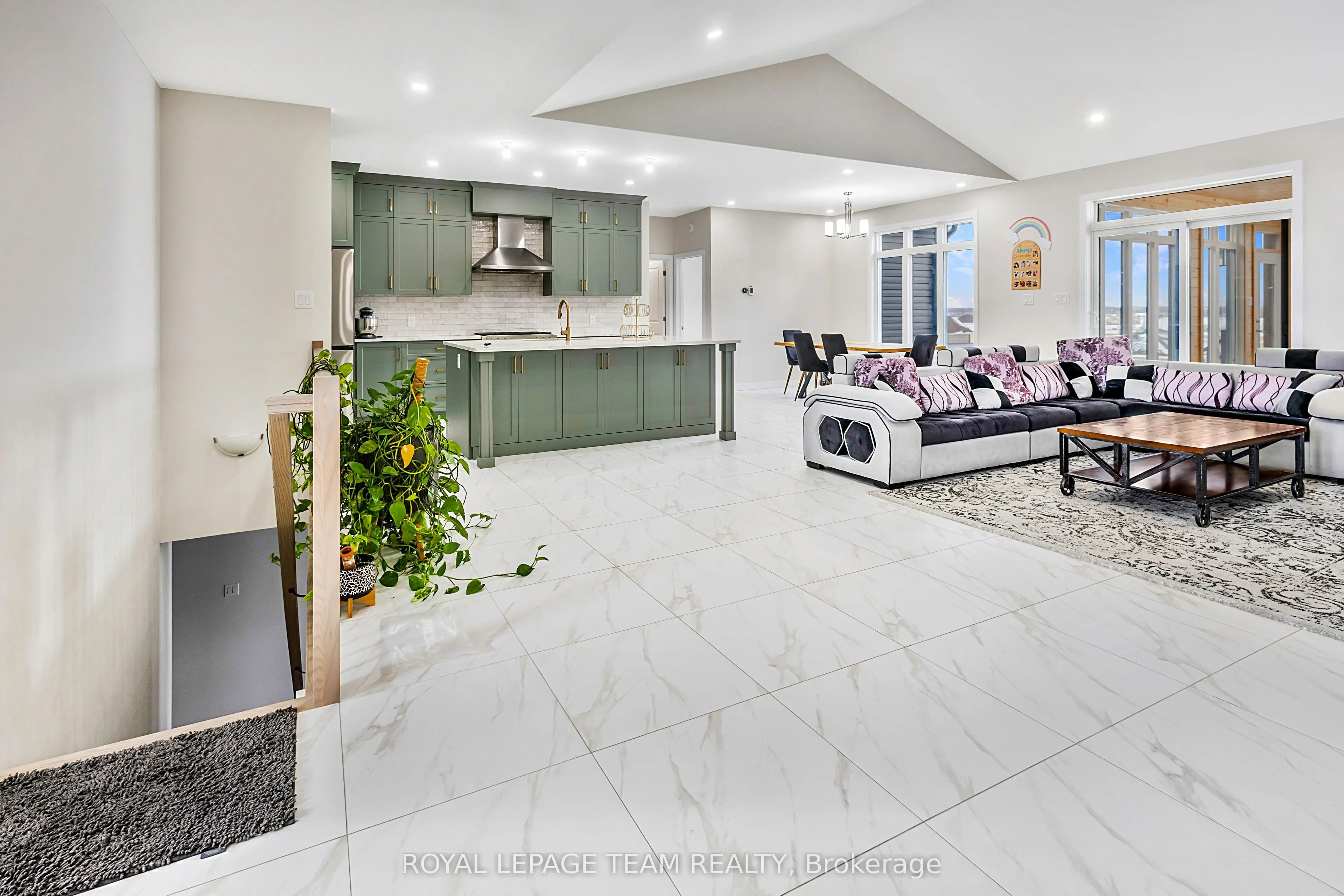 224 Trudeau Crescent