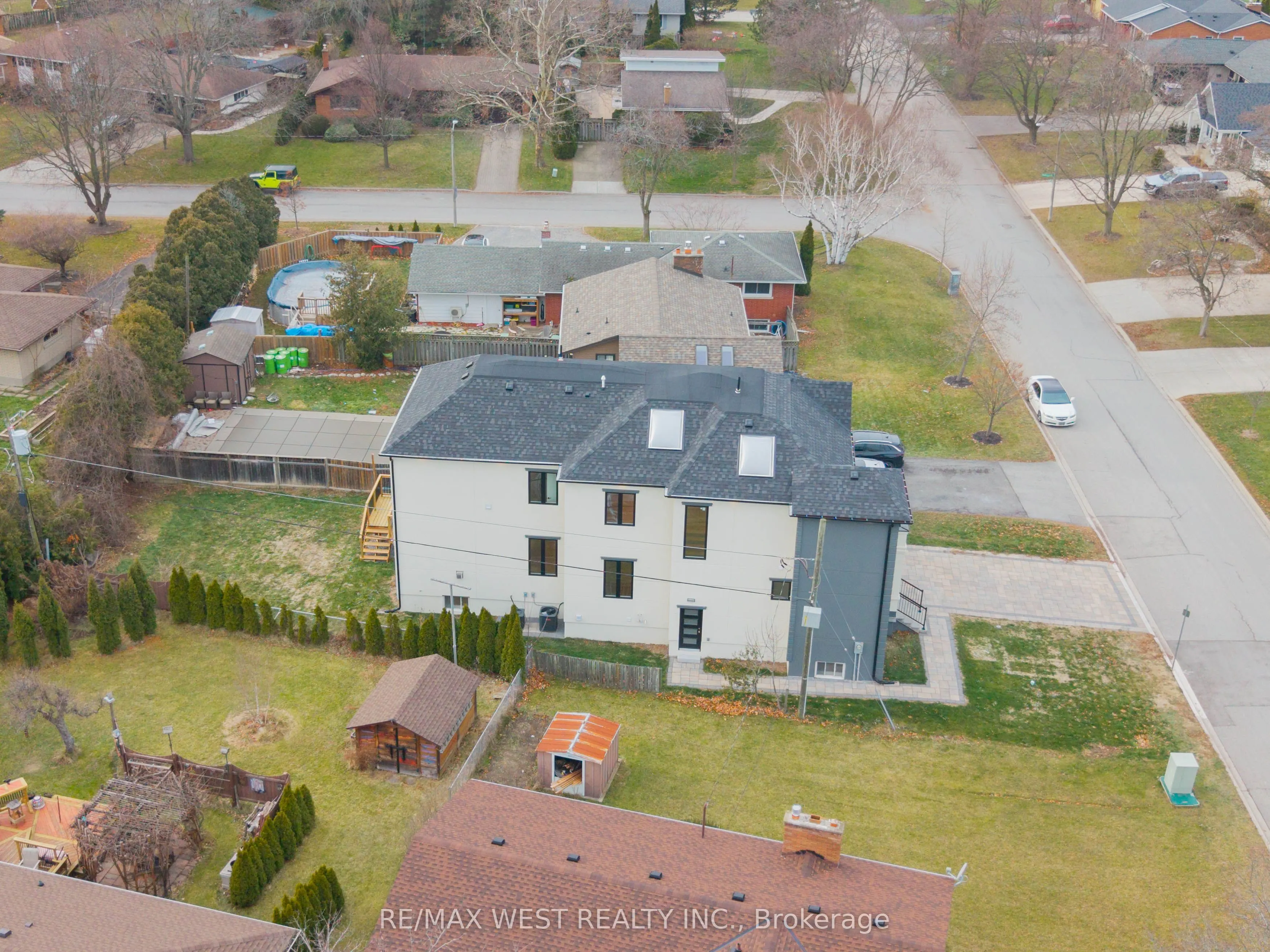 185 Riverview Boulevard