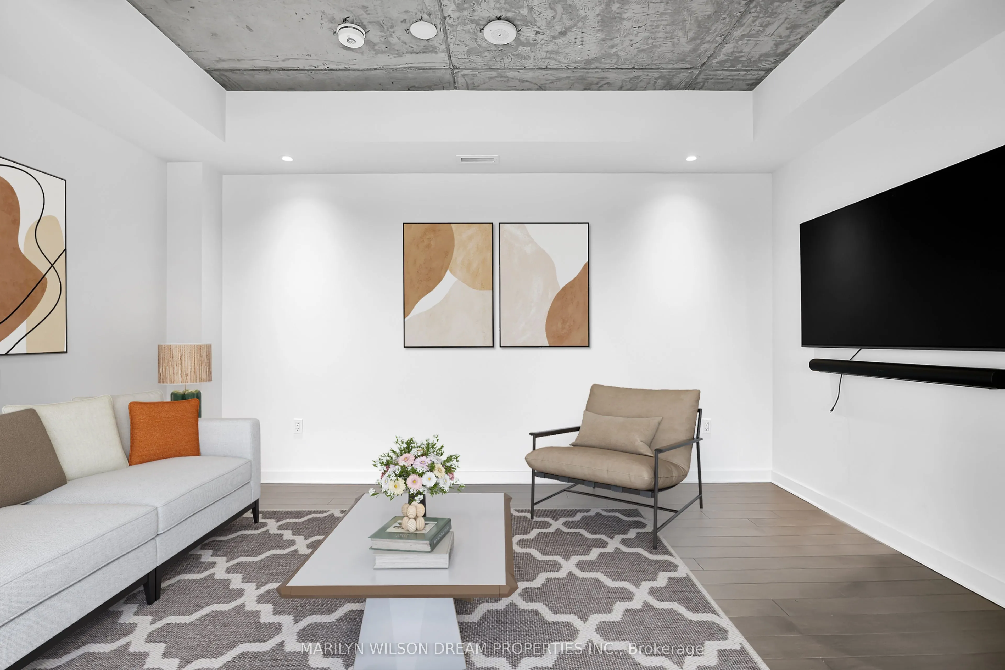 135 Barrette Street #601