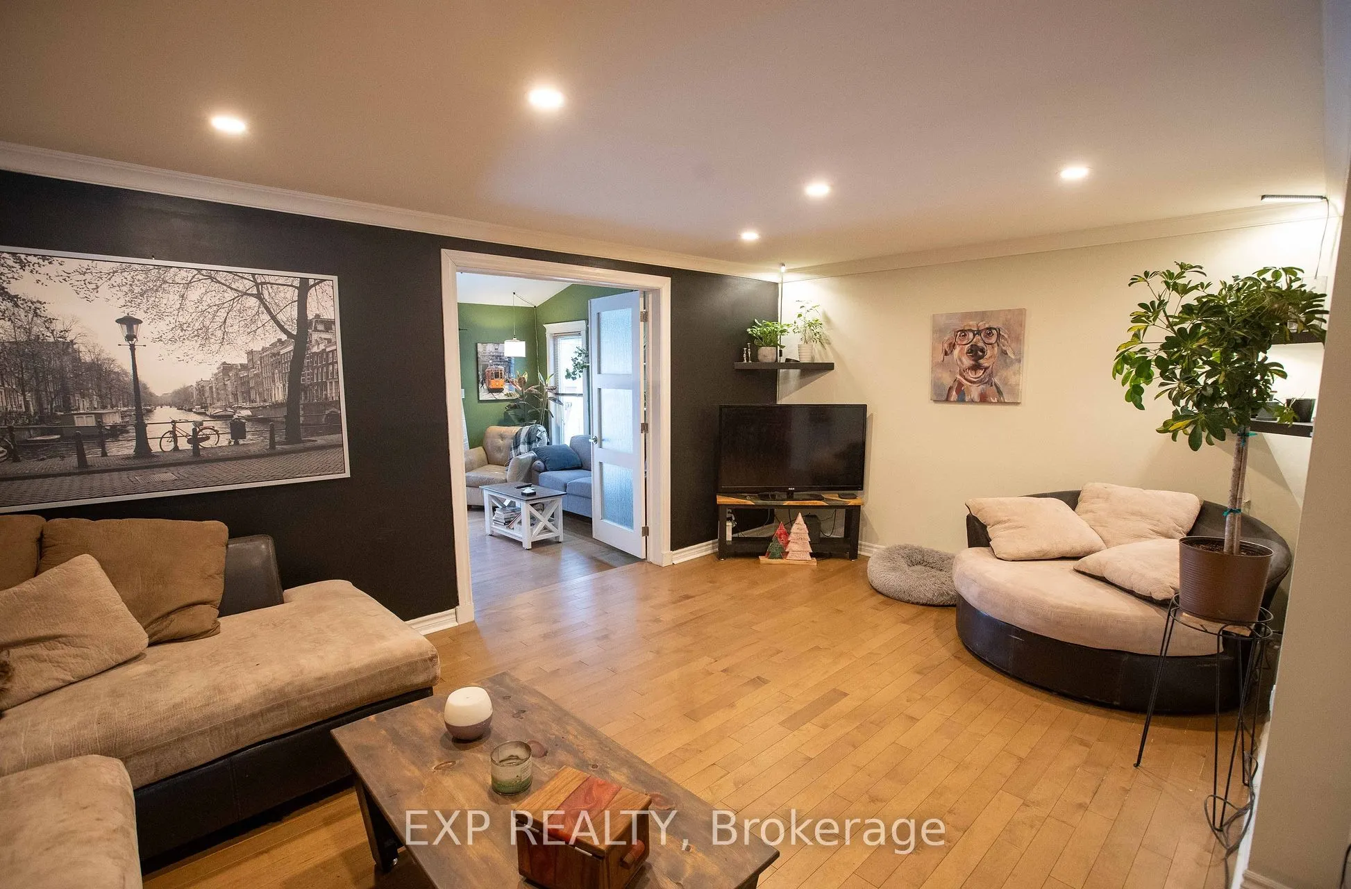 1108 Grenoble Crescent