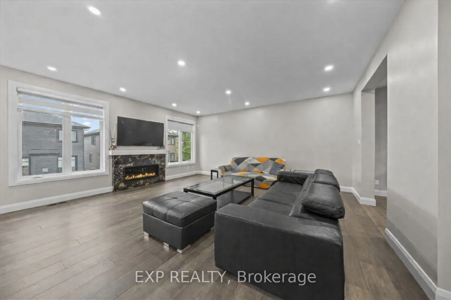 348 Abbeydale Circle