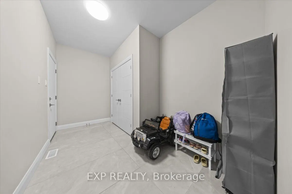 348 Abbeydale Circle