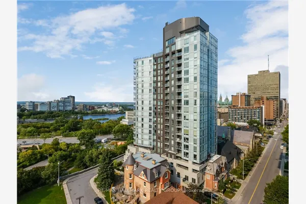 428 Sparks Street #907