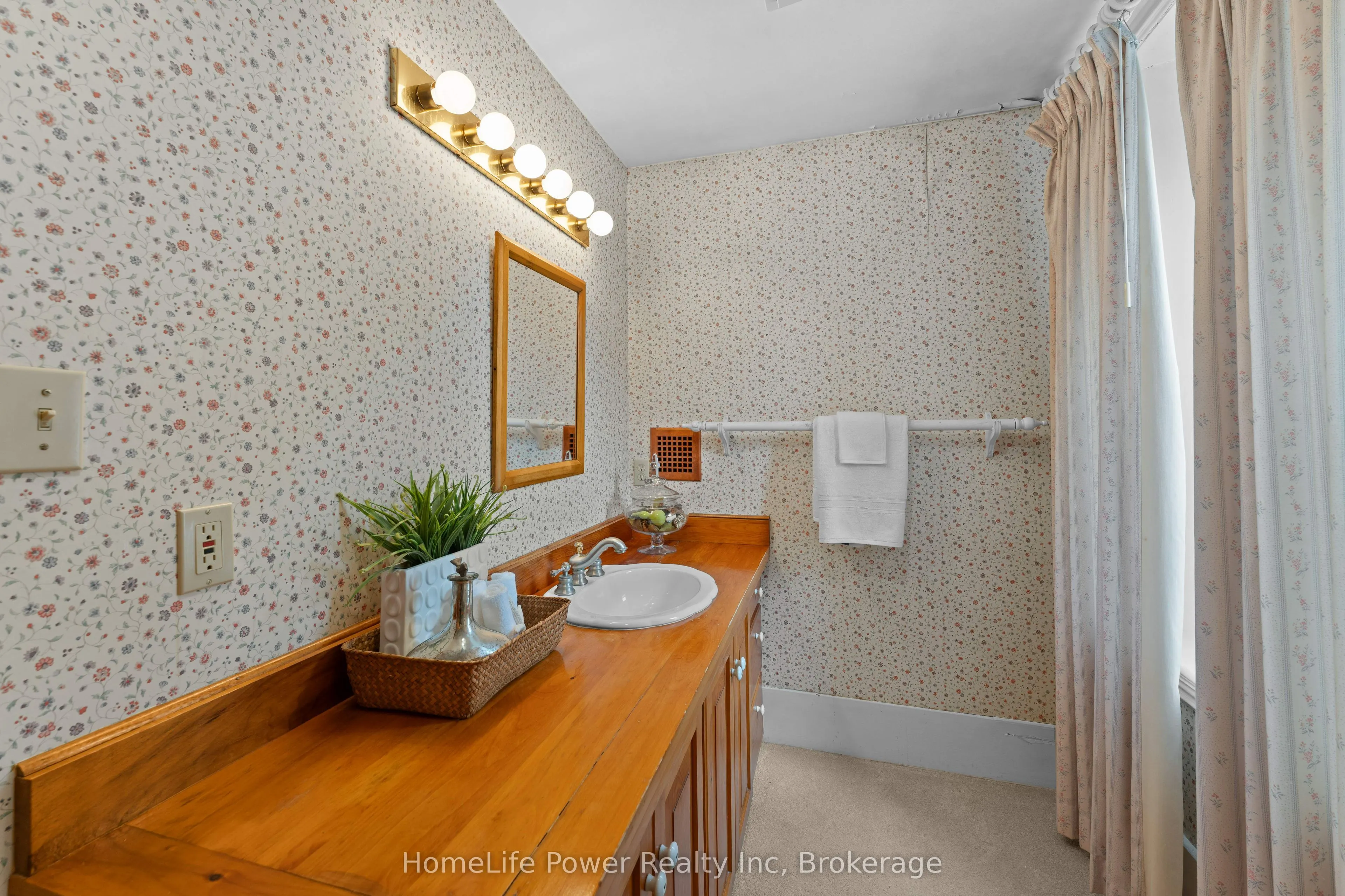 2 Alwington Avenue