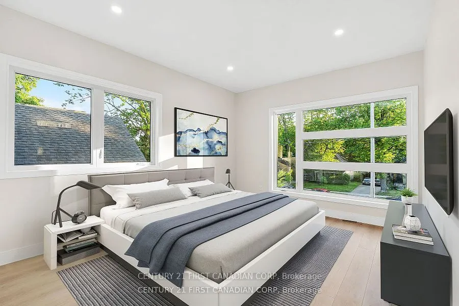858 WILLIAM Street