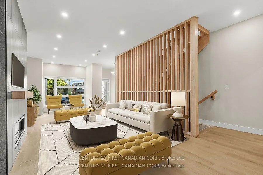 858 WILLIAM Street
