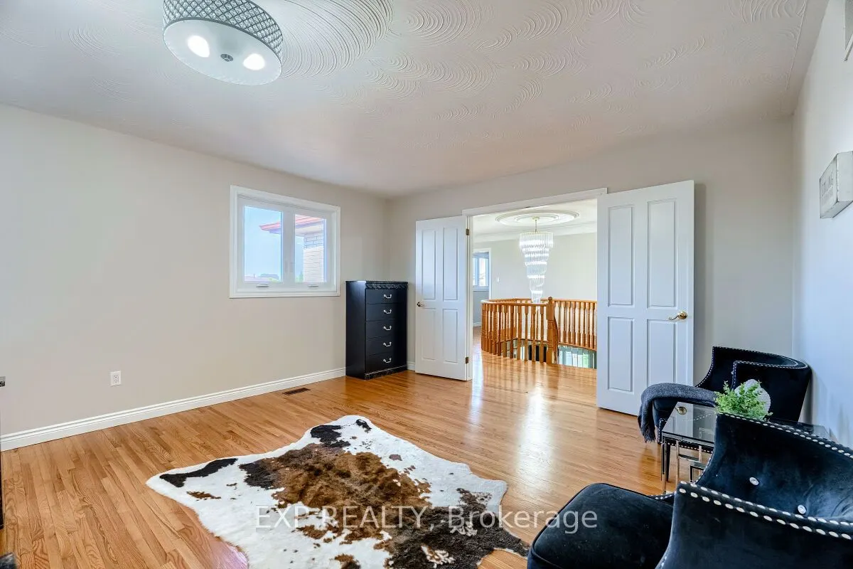 16 Vogue Court
