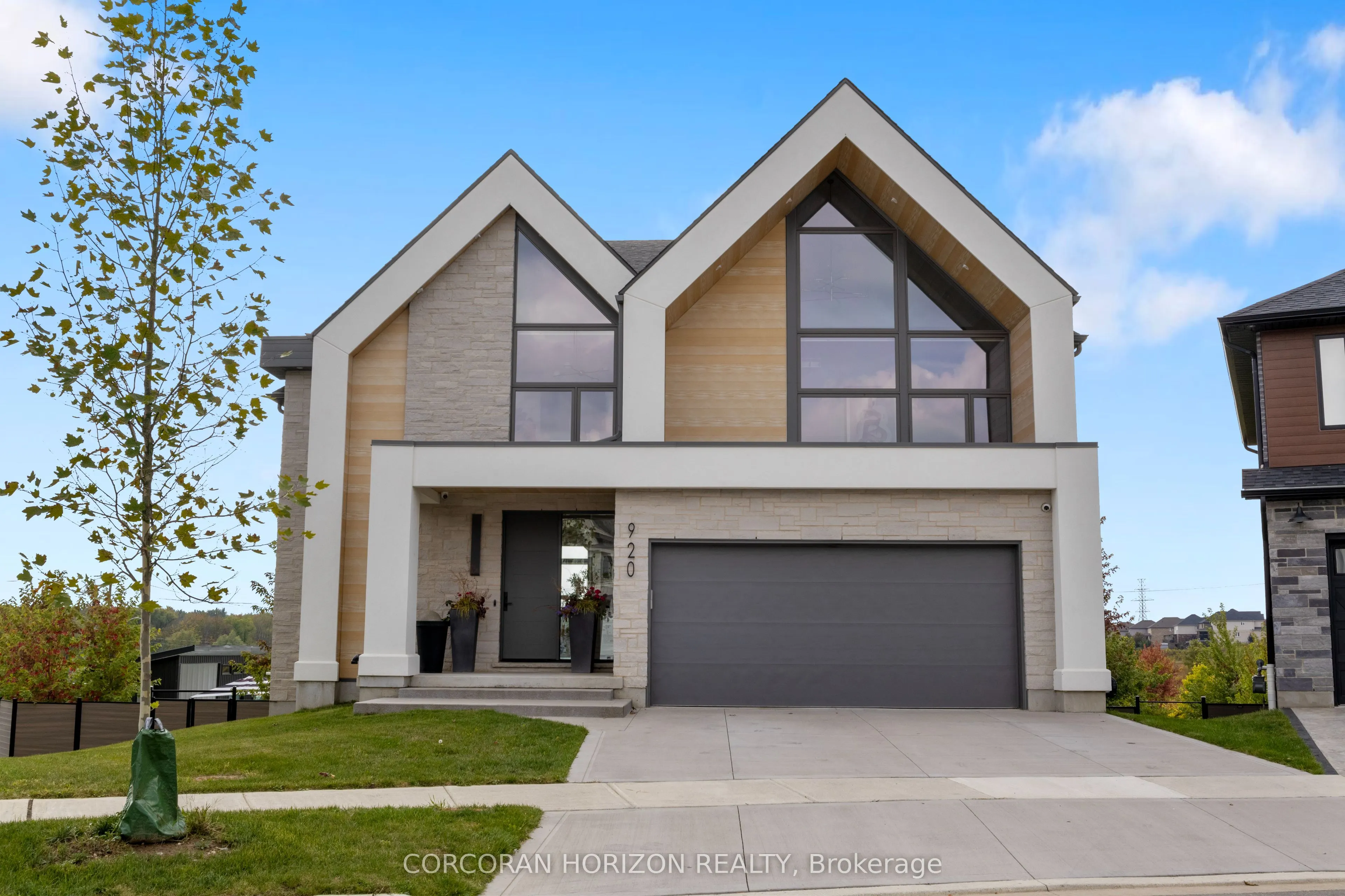 920 Thomas Pedder Court
