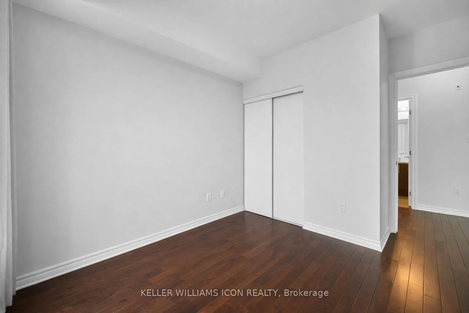 429 Kent Street #320
