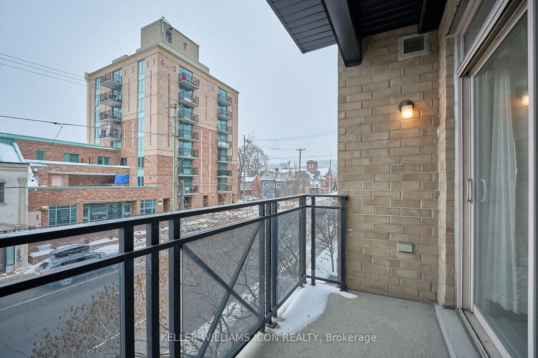 429 Kent Street #320
