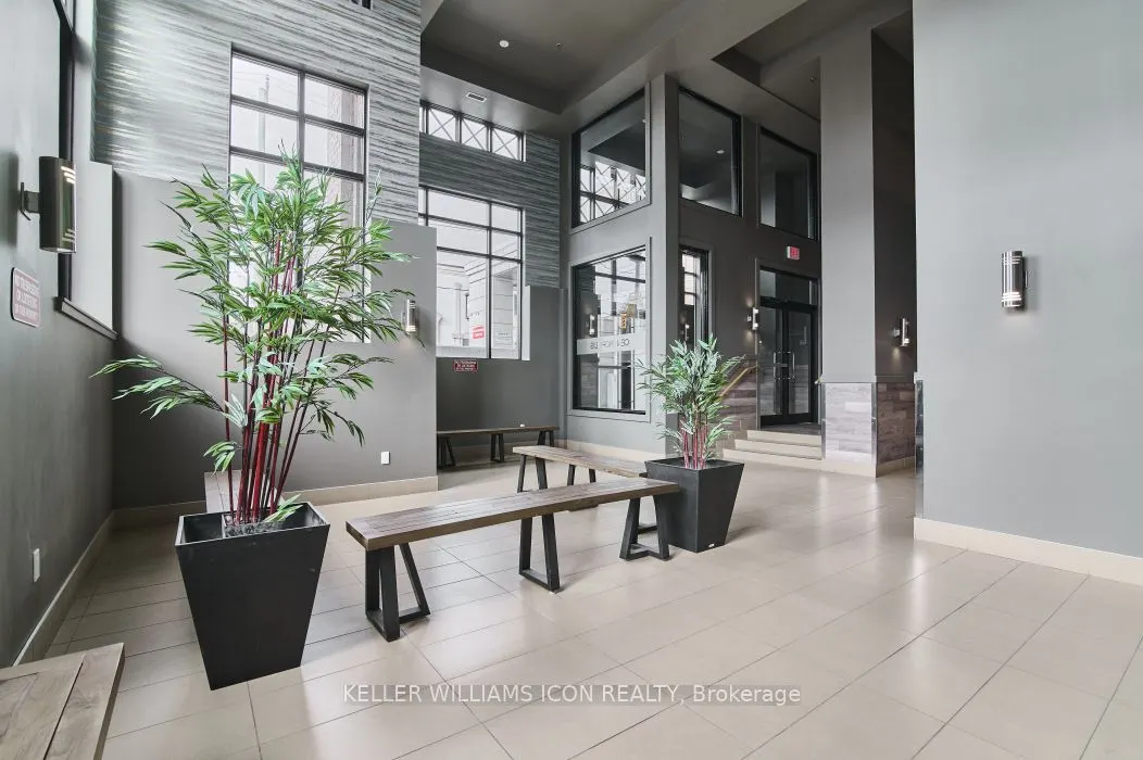 429 Kent Street #320