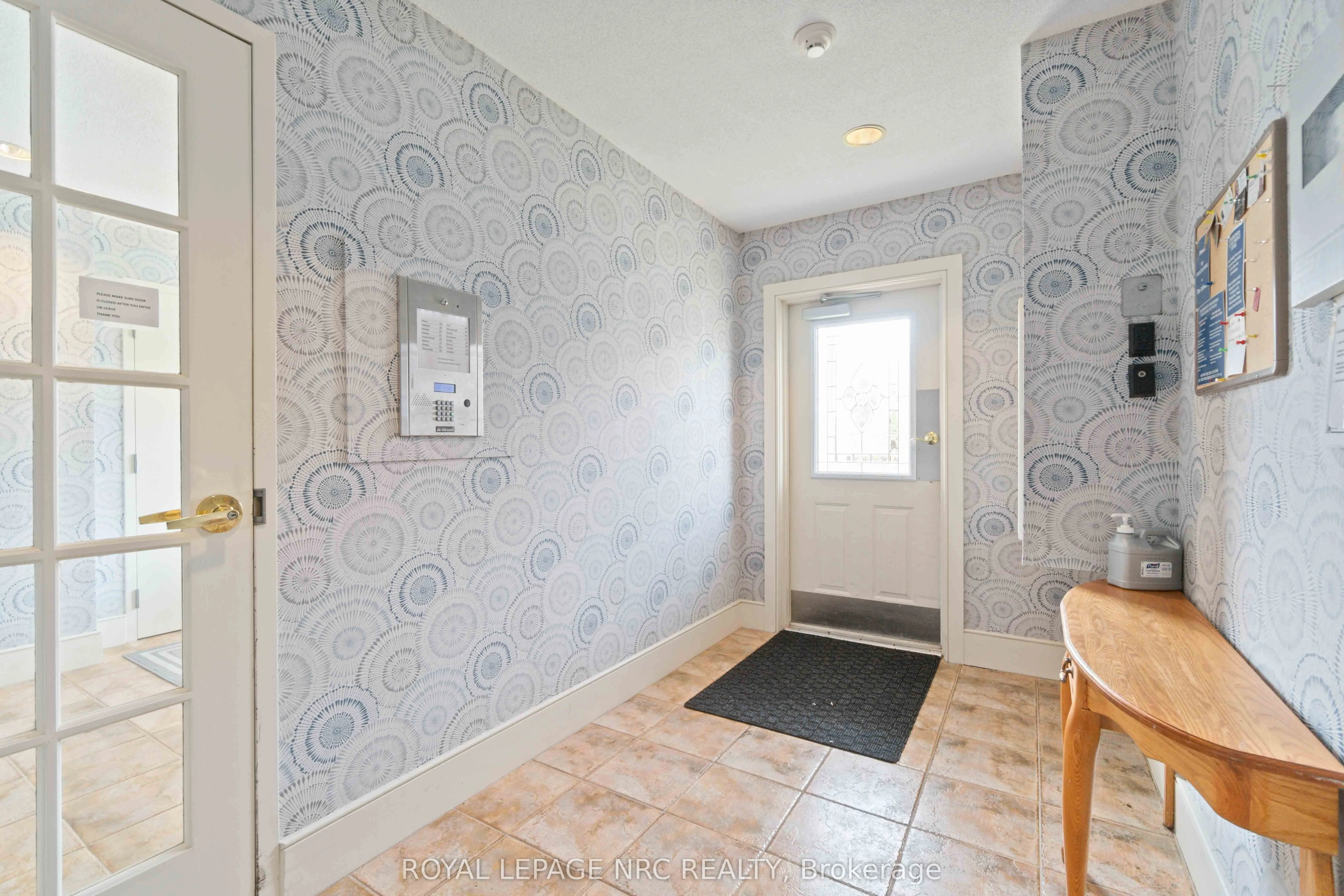 4090 John Charles Boulevard #104