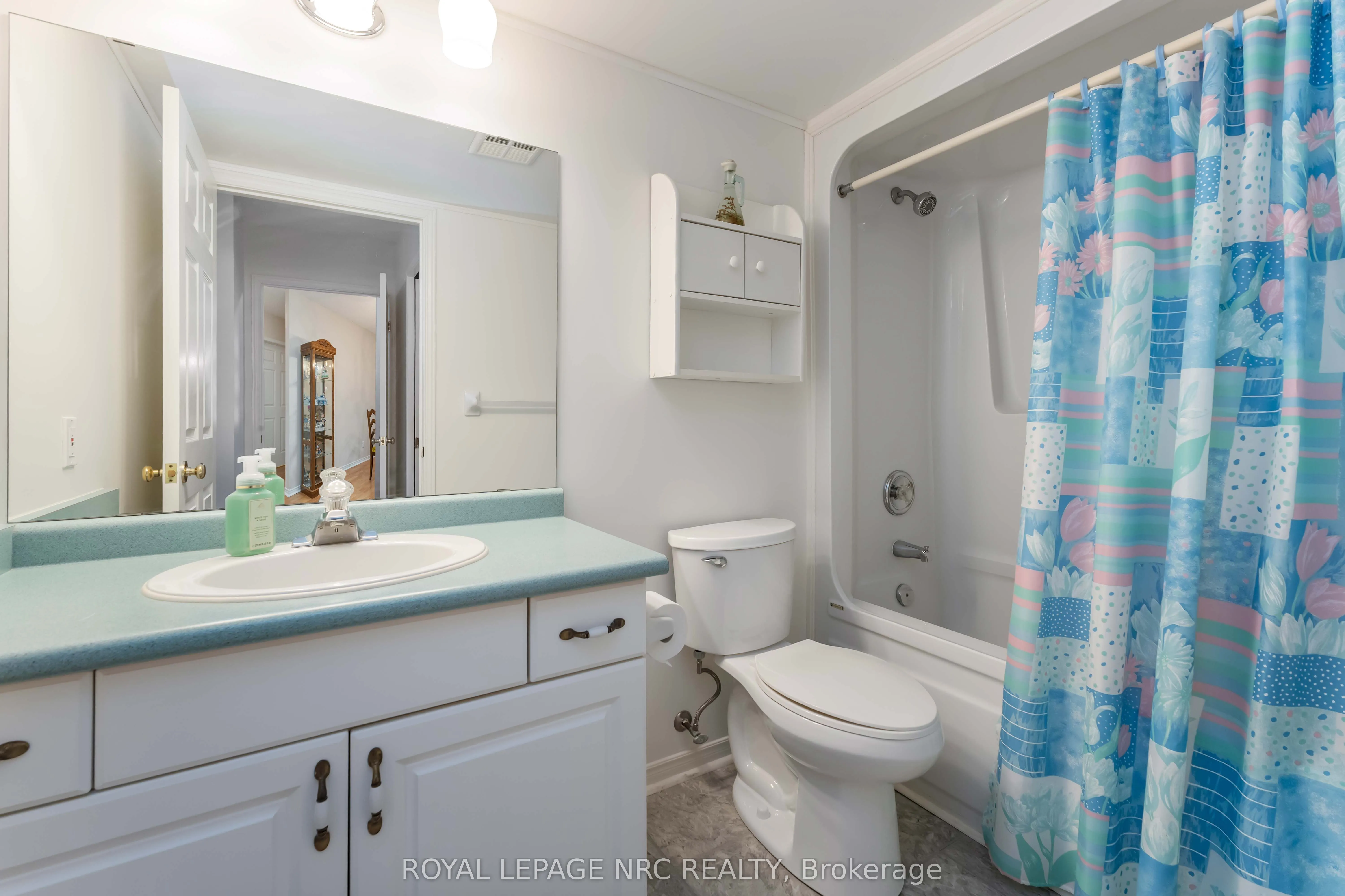 4090 John Charles Boulevard #104