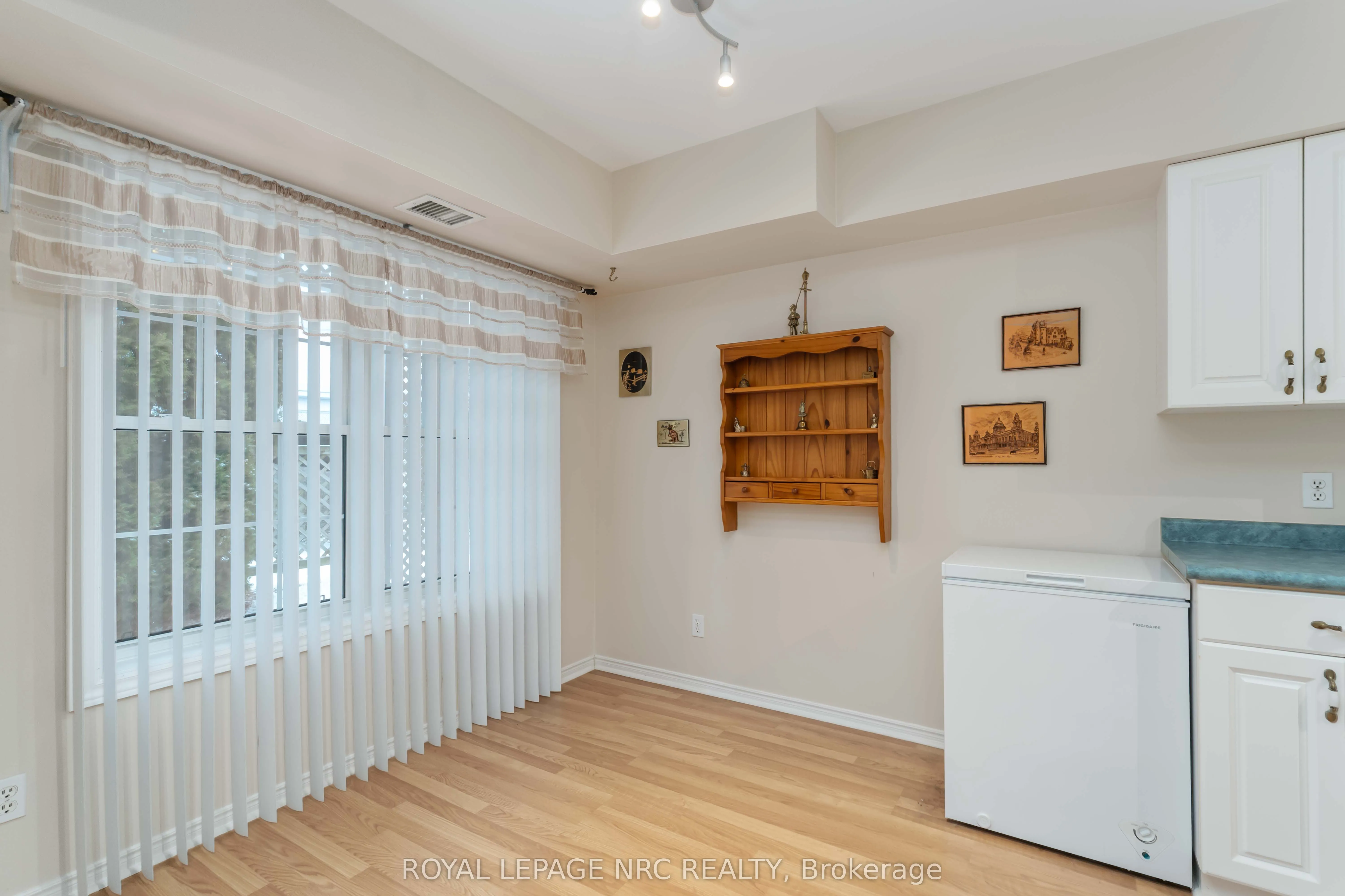 4090 John Charles Boulevard #104