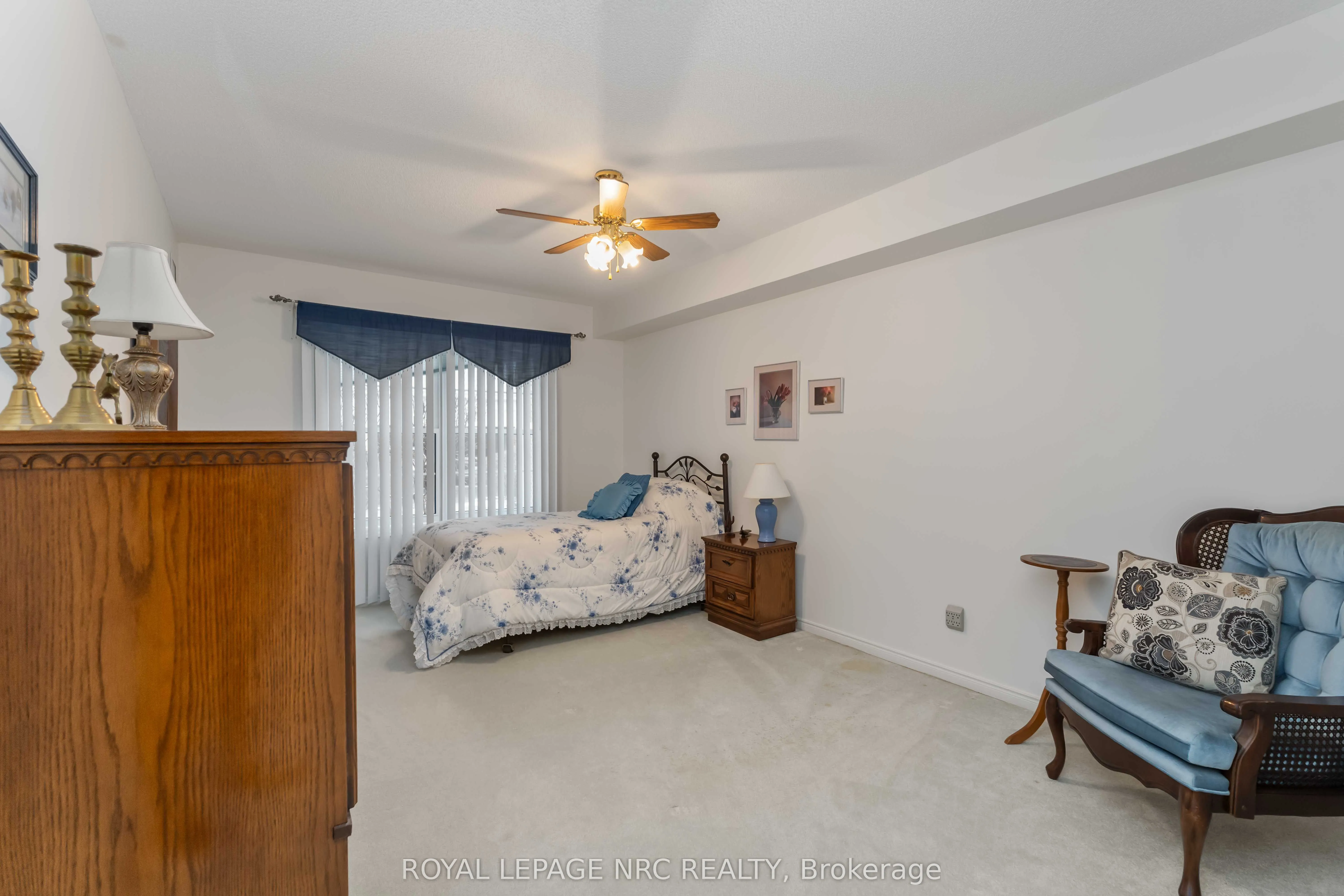 4090 John Charles Boulevard #104