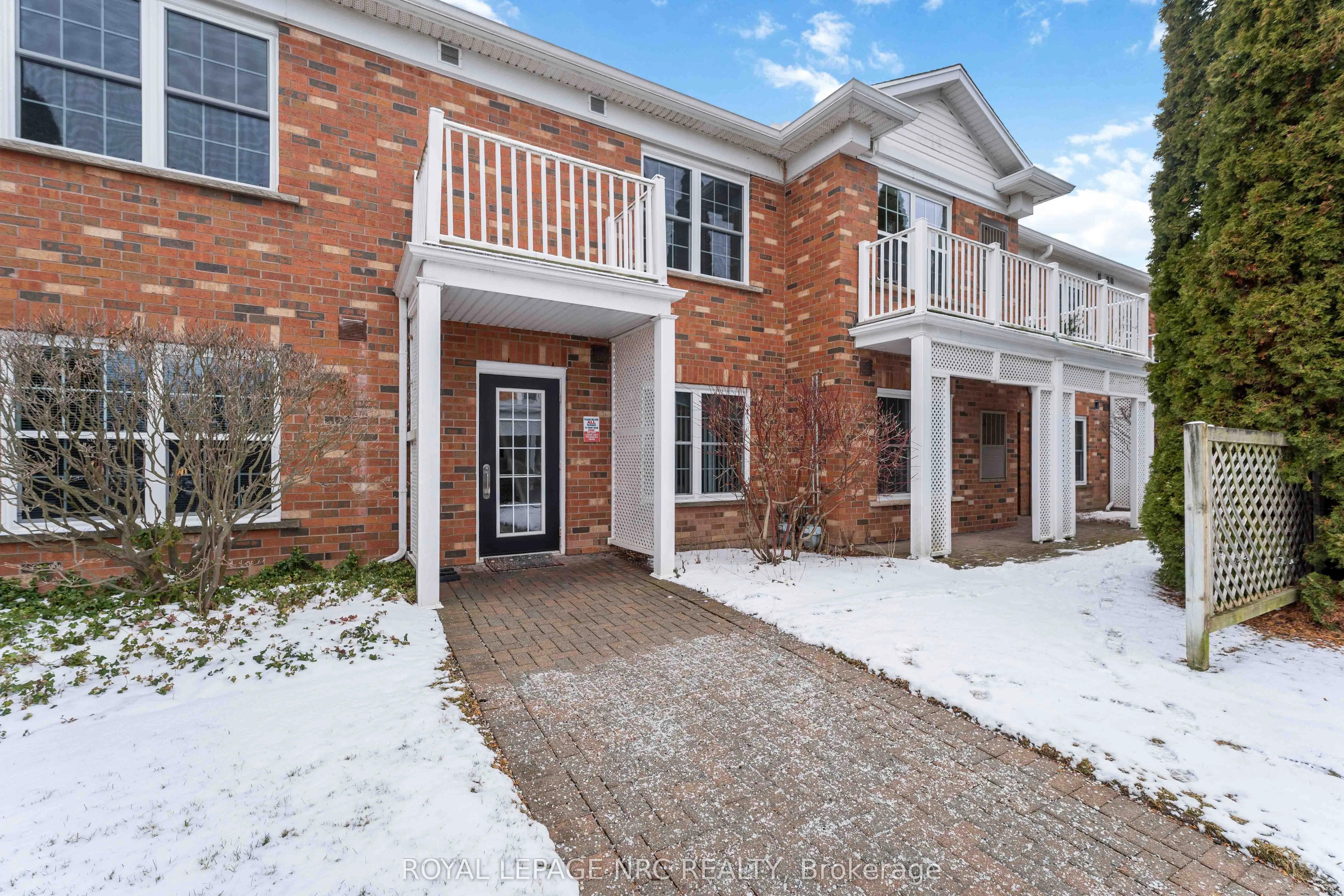 4090 John Charles Boulevard #104