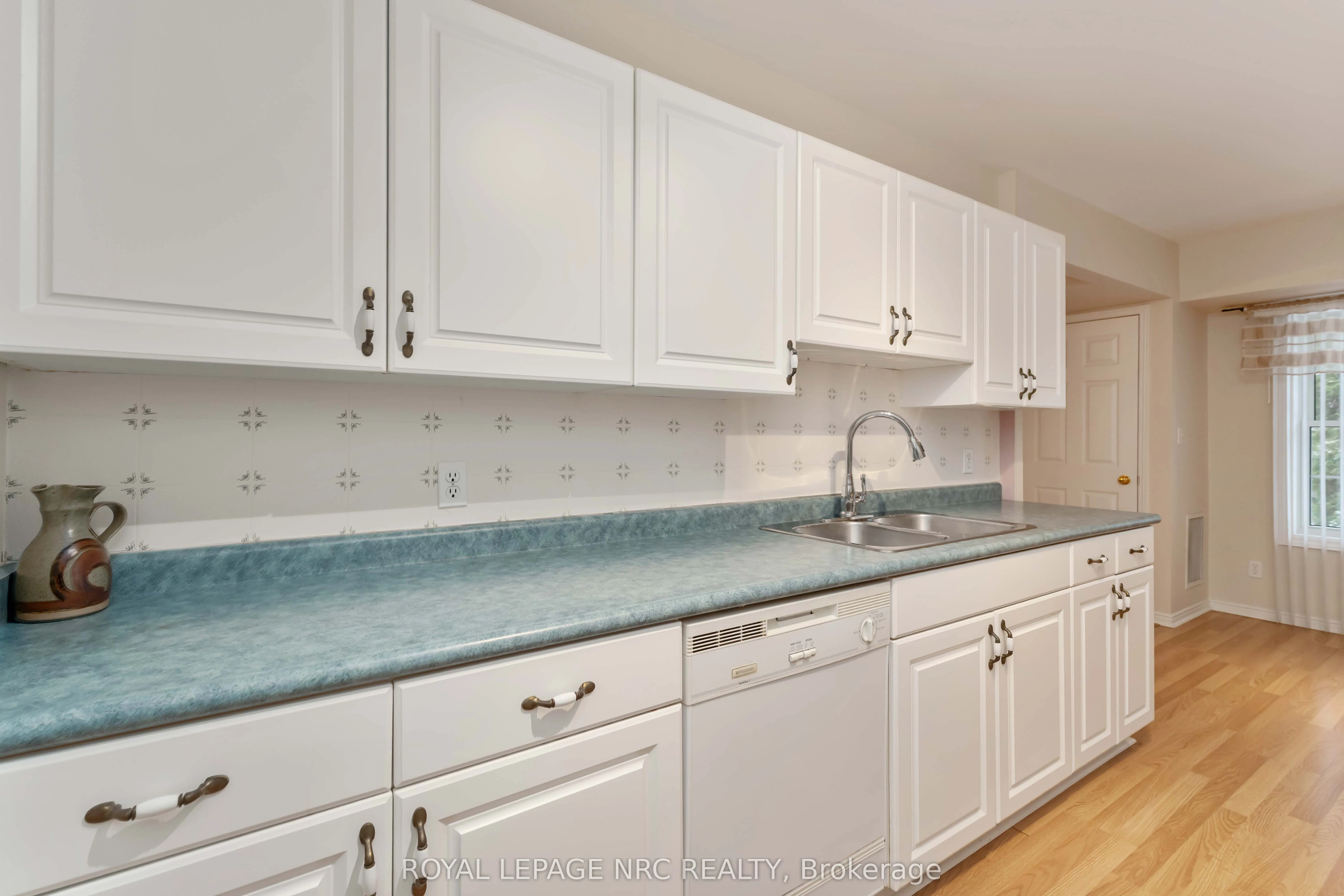 4090 John Charles Boulevard #104
