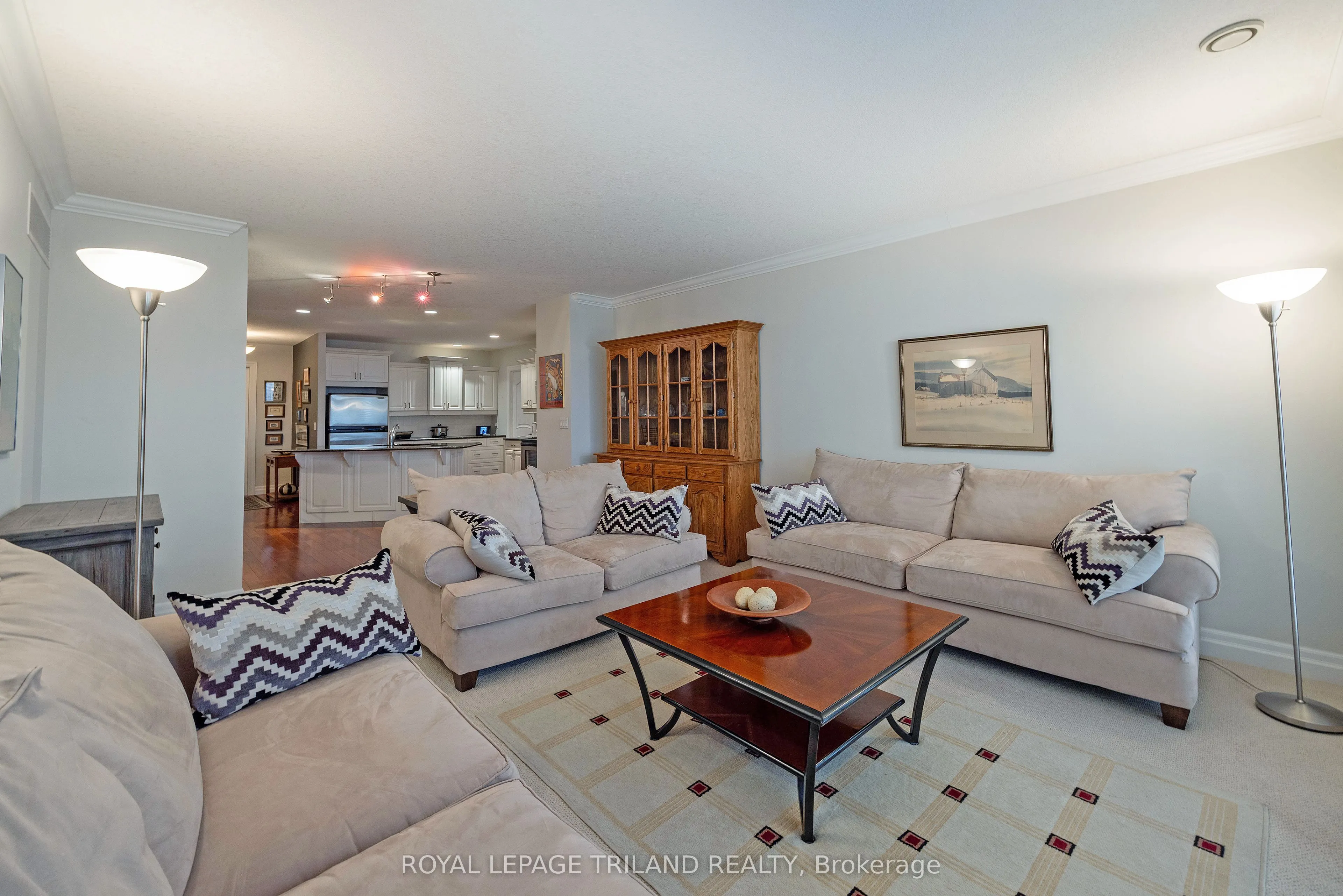 250 Pall Mall Street #1202