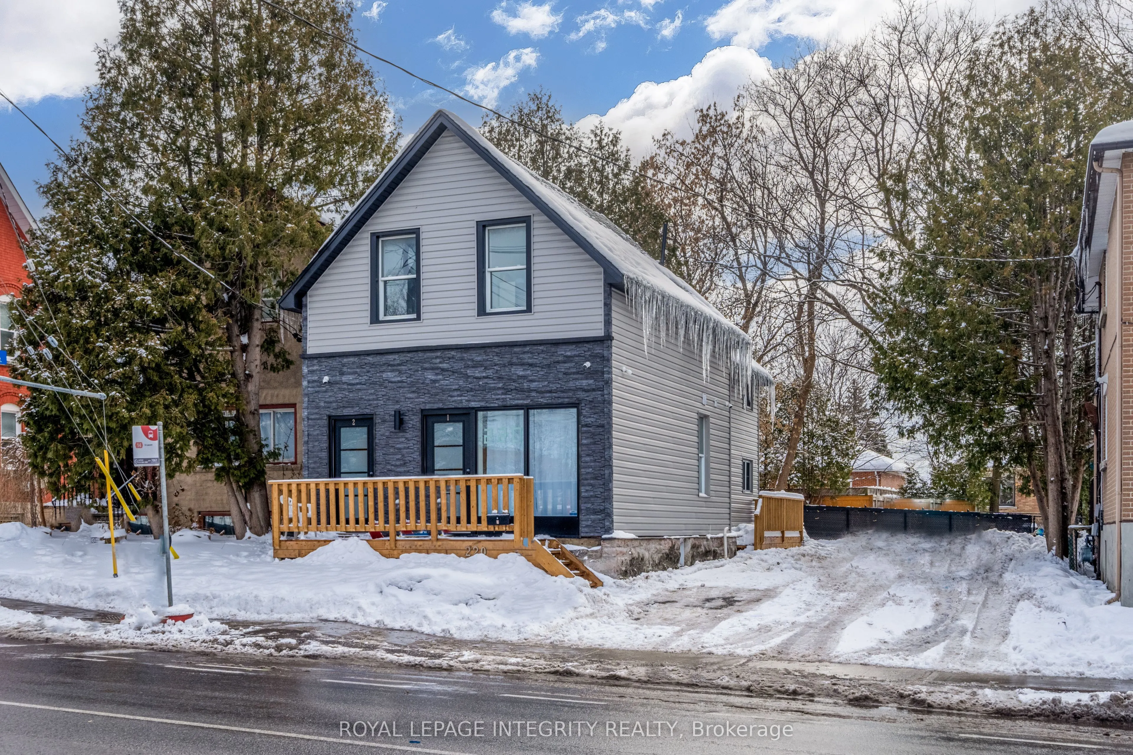 218-220 Mcarthur Avenue