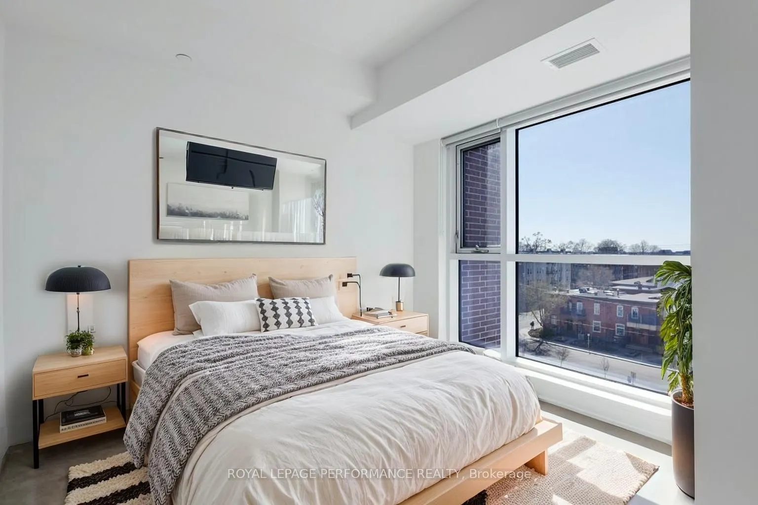 560 Rideau Street #517