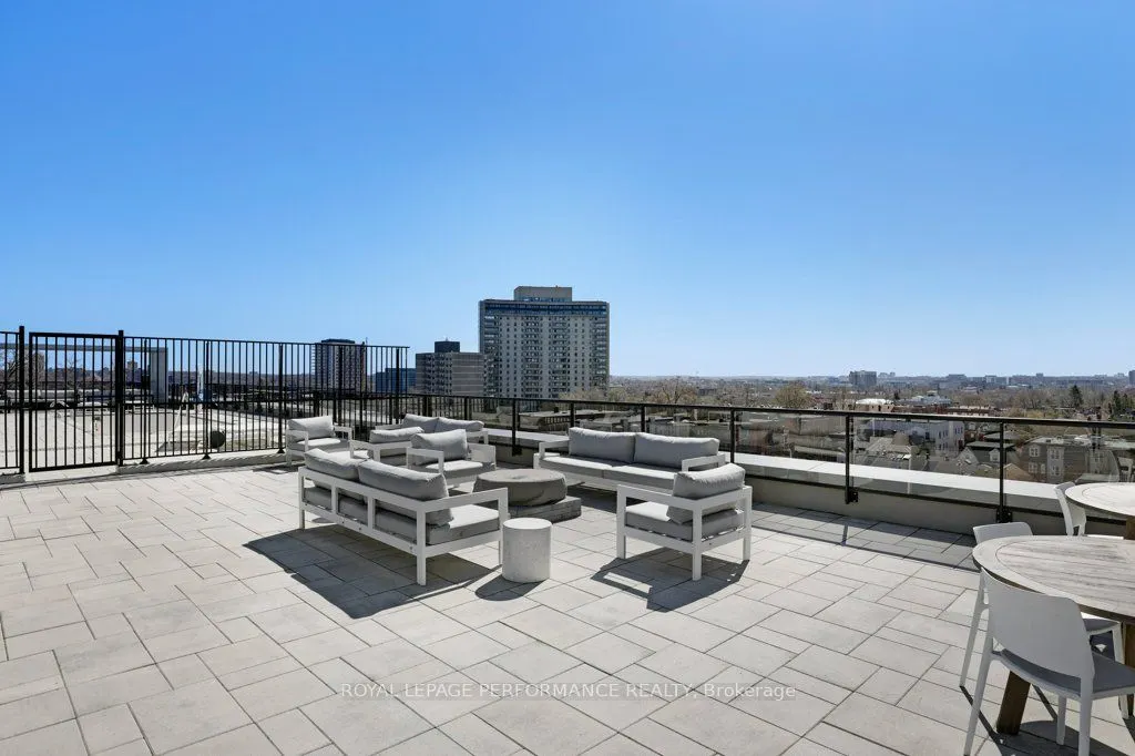 560 Rideau Street #517