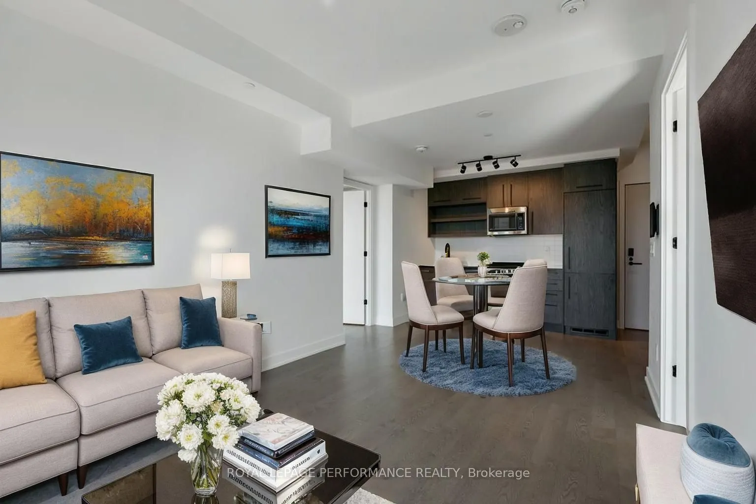 560 Rideau Street #517