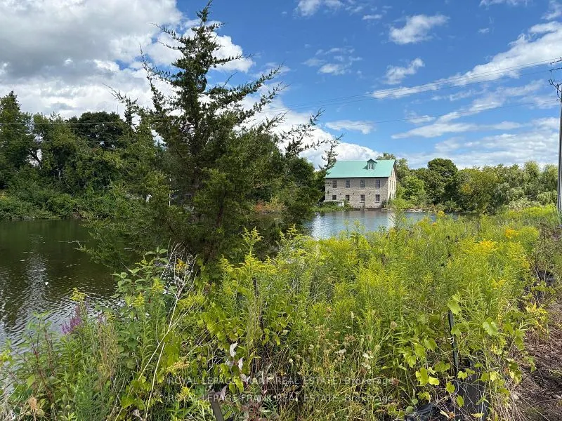 3 Pond Street
