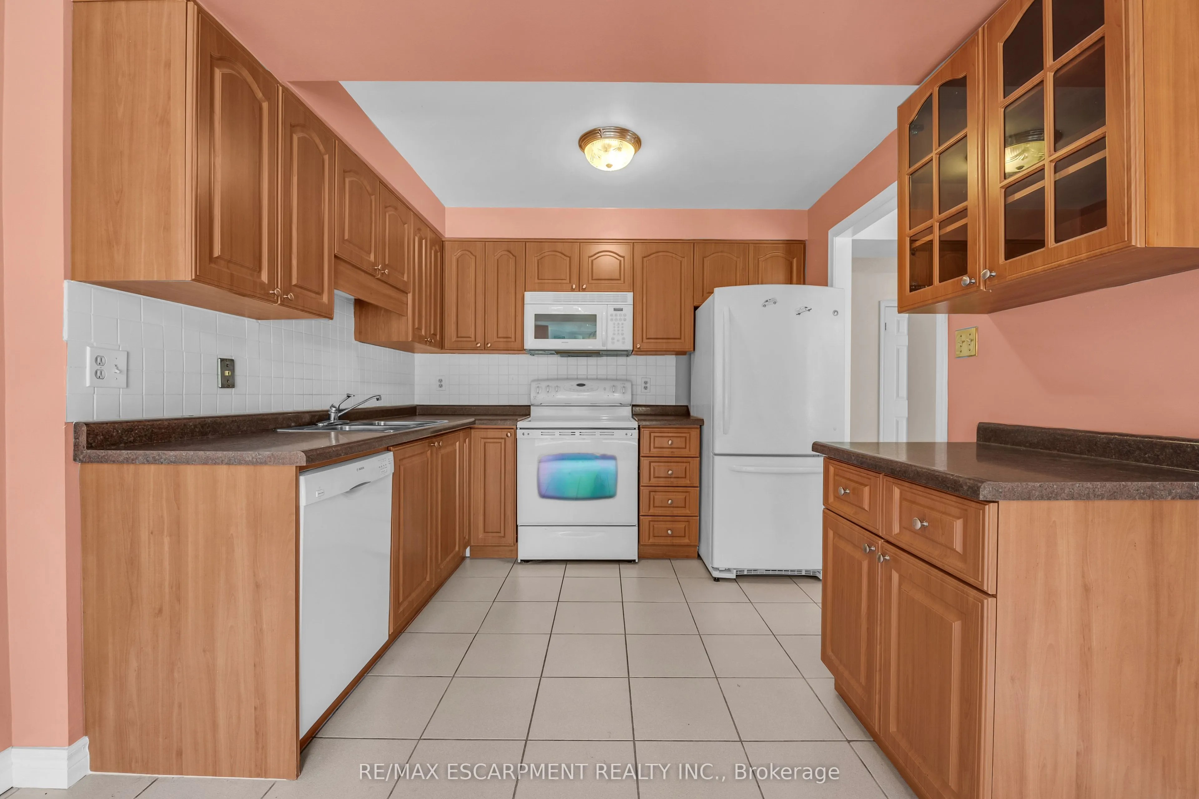 67 Caroline Street S #203