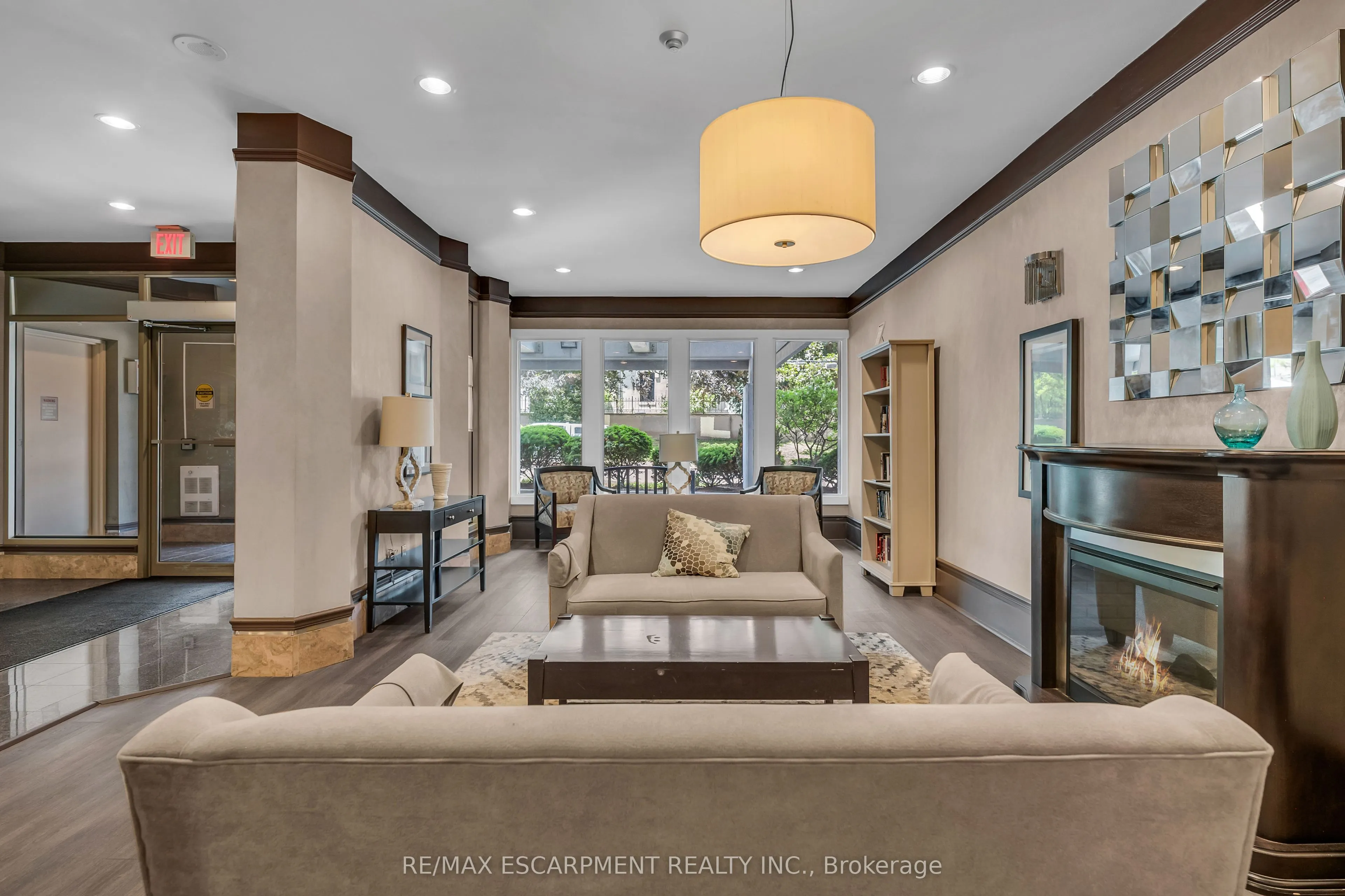 67 Caroline Street S #203