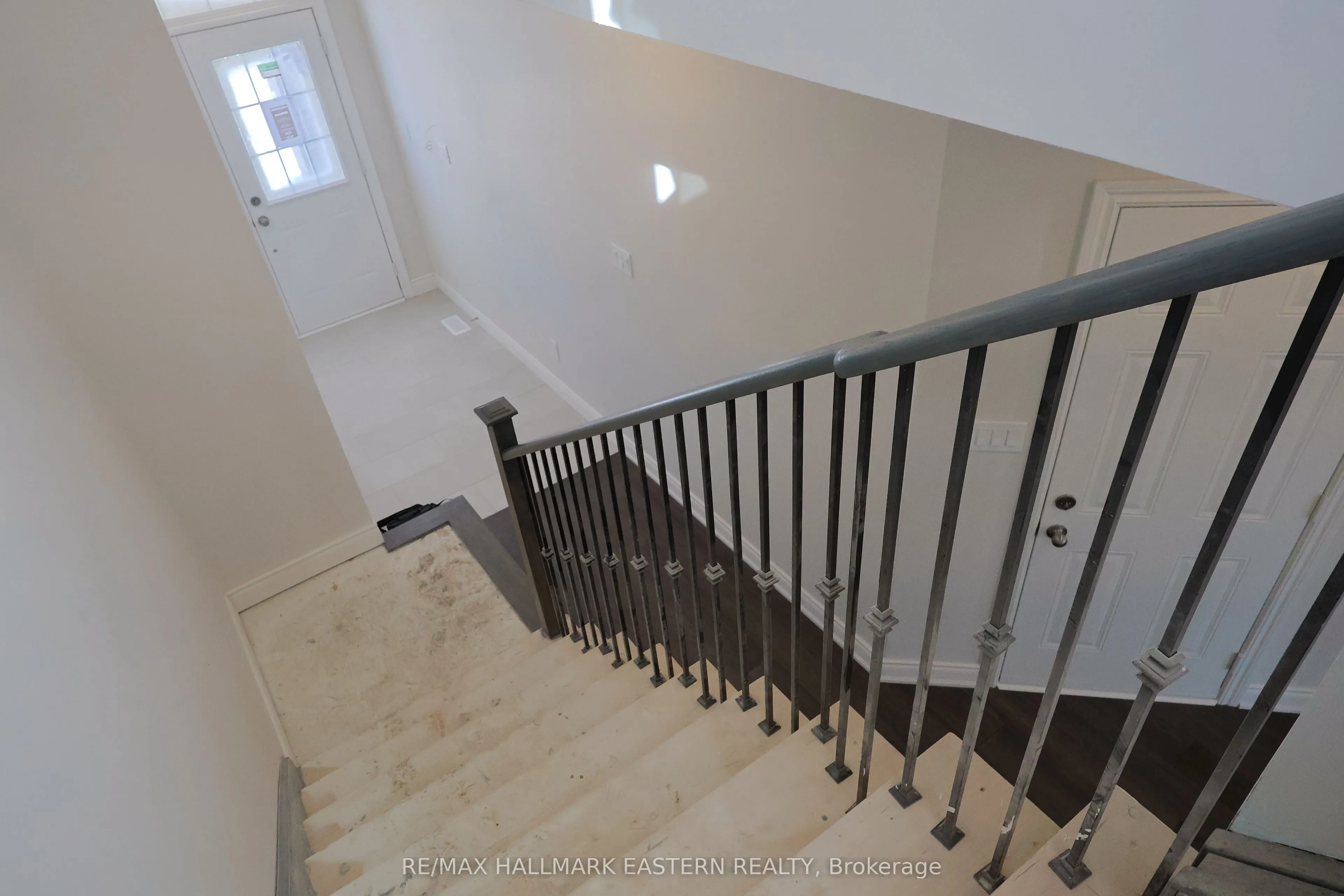 35 COLDBROOK Drive