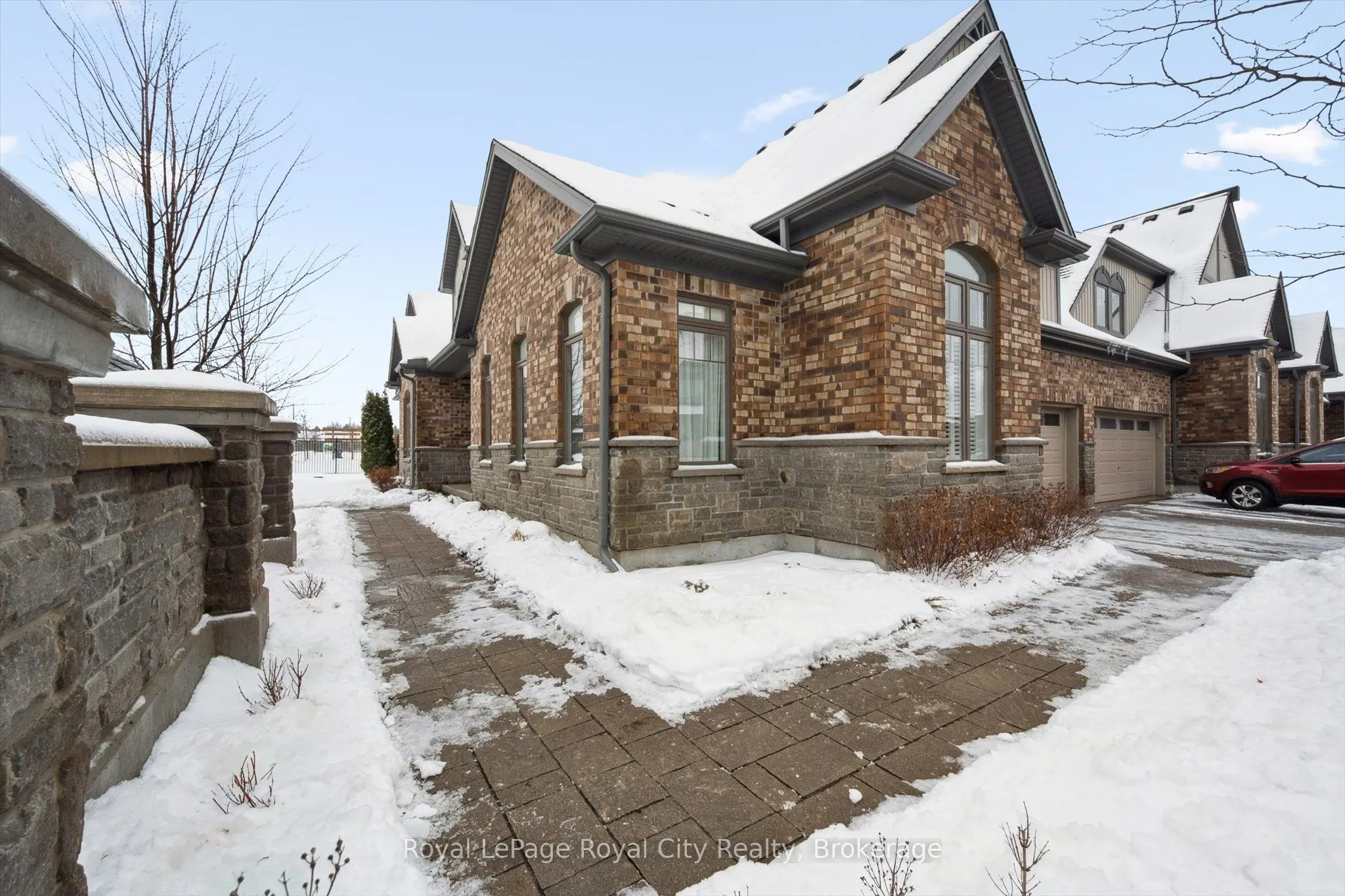 39 Kay Crescent #1