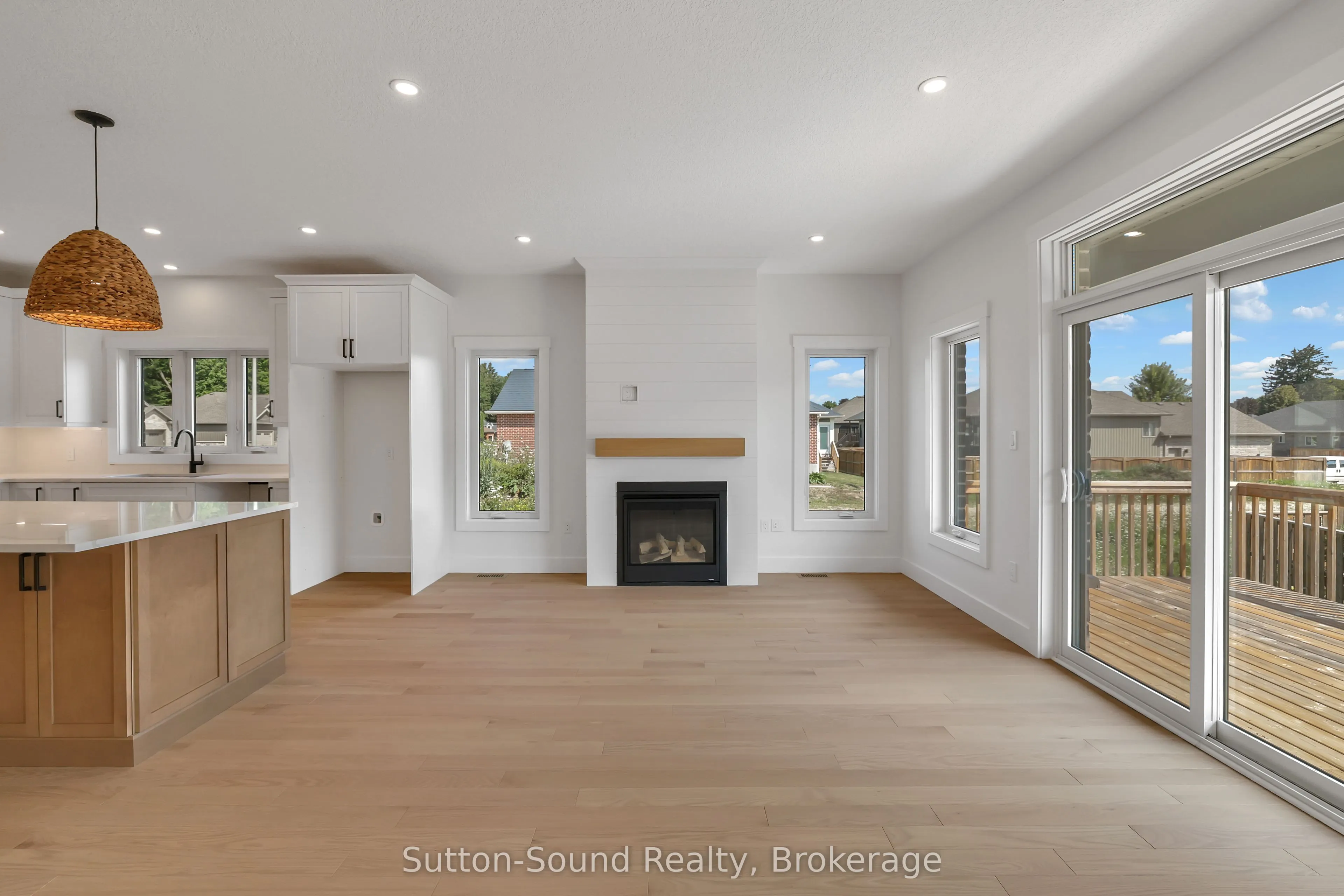 335 6th Avenue W