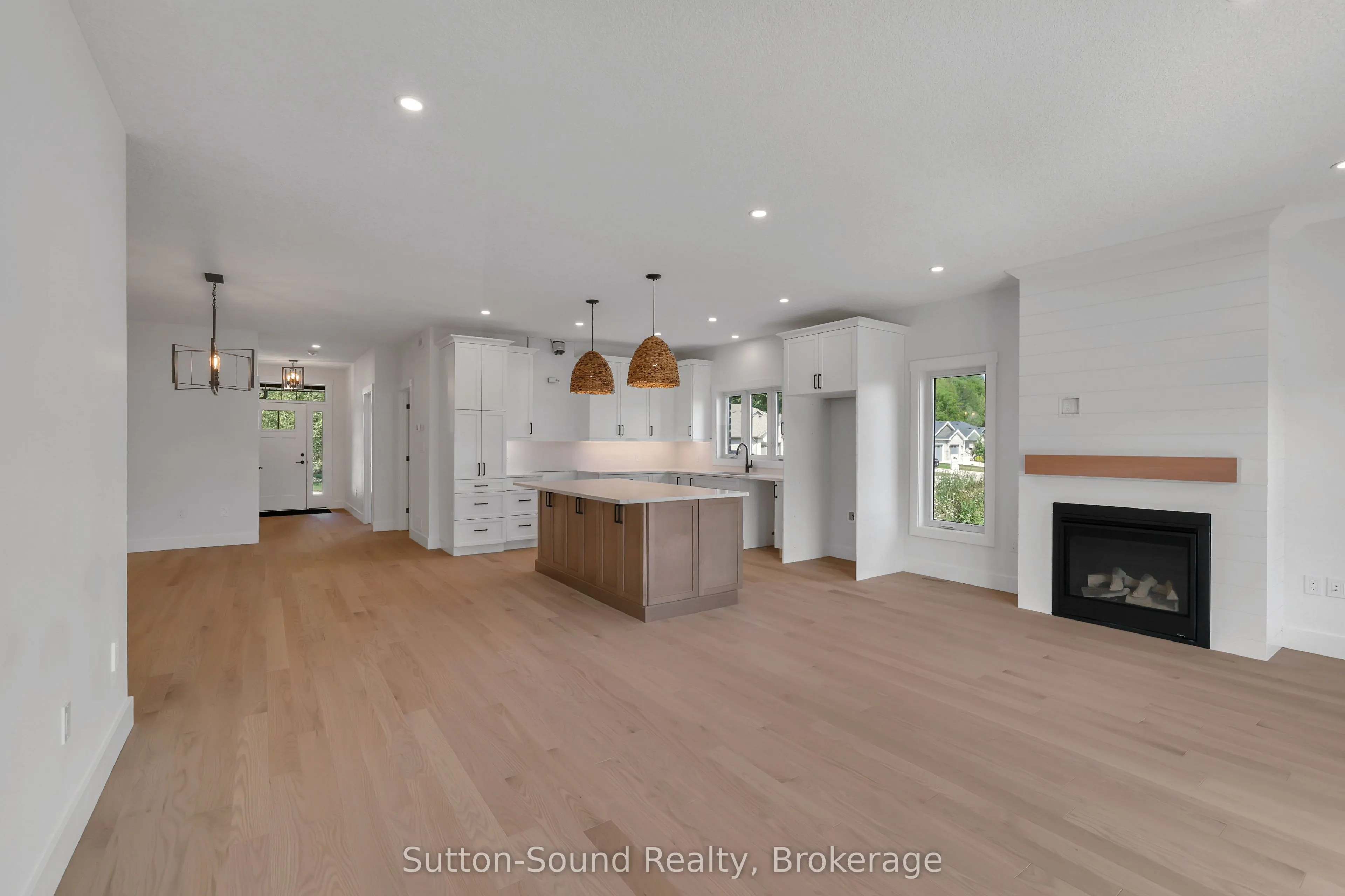 335 6th Avenue W