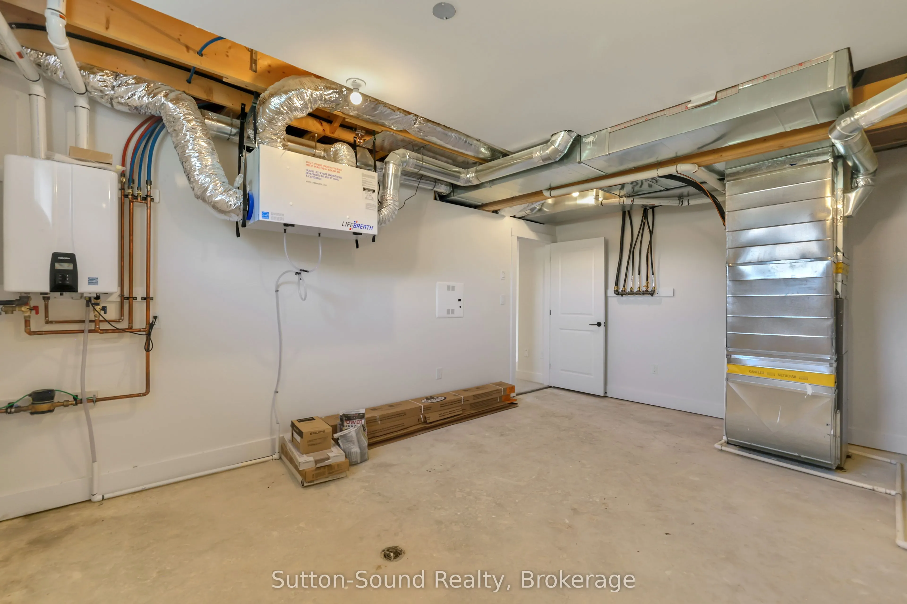 335 6th Avenue W