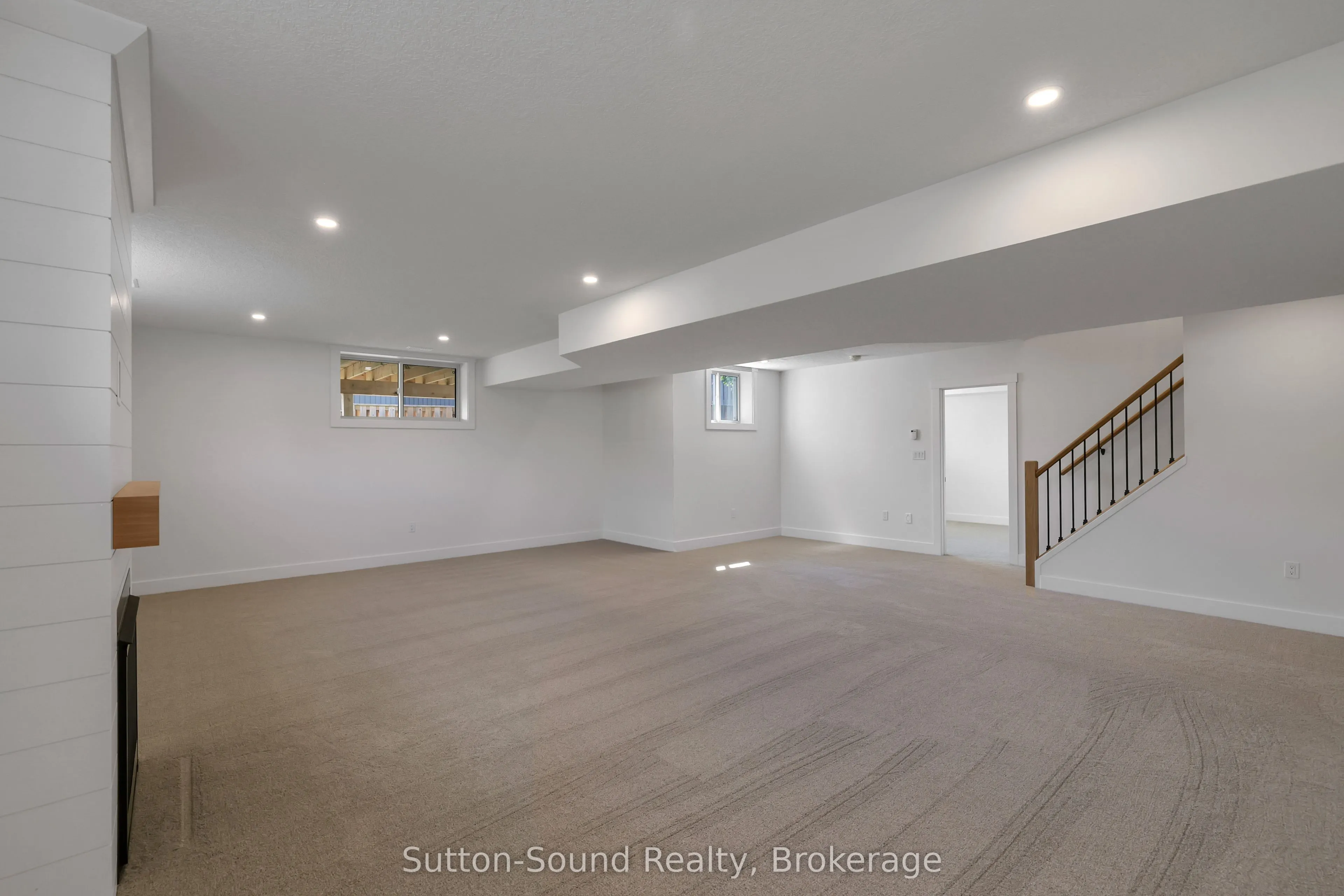 335 6th Avenue W